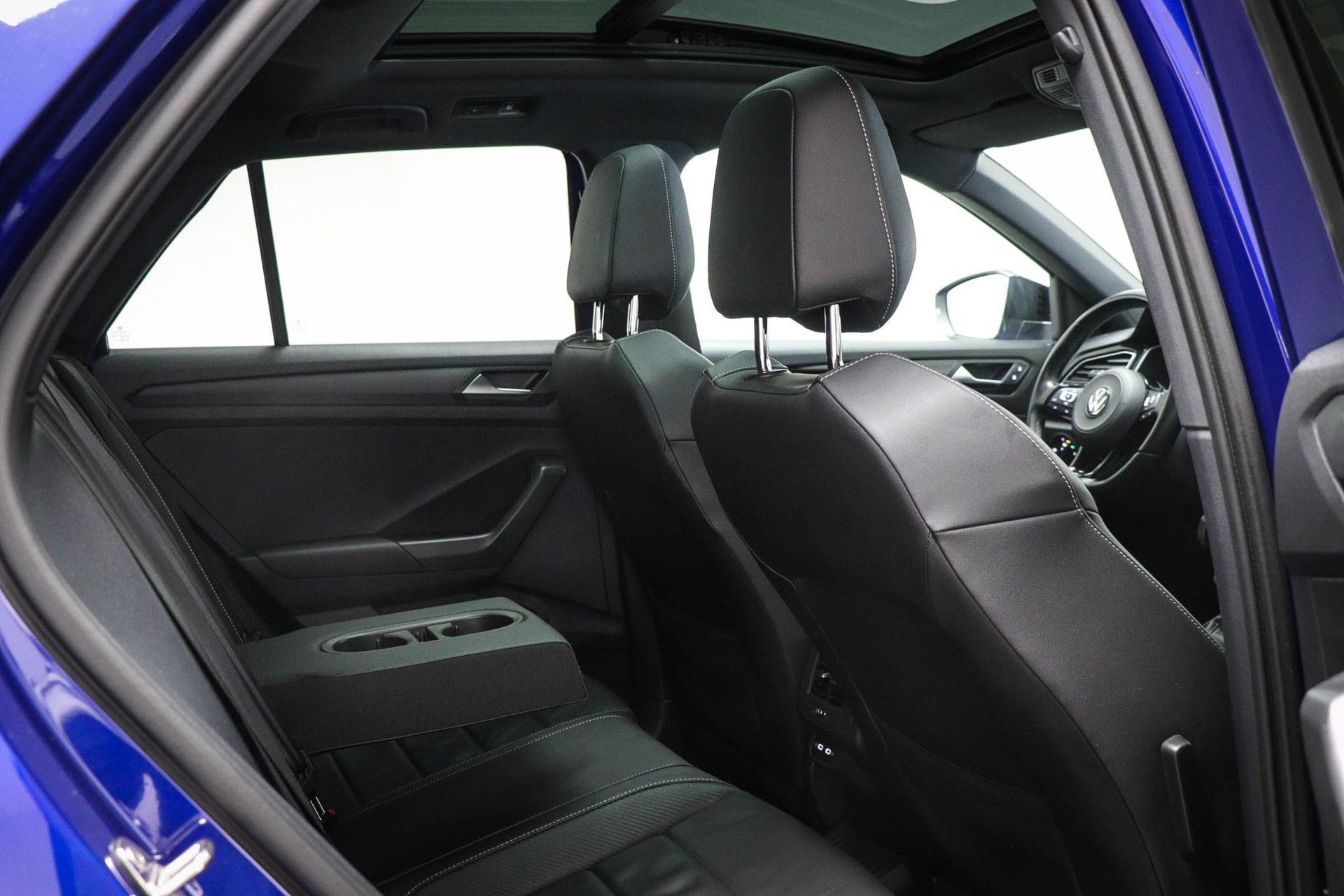 Volkswagen T-Roc met kenteken GFK-11-B – autofoto 5