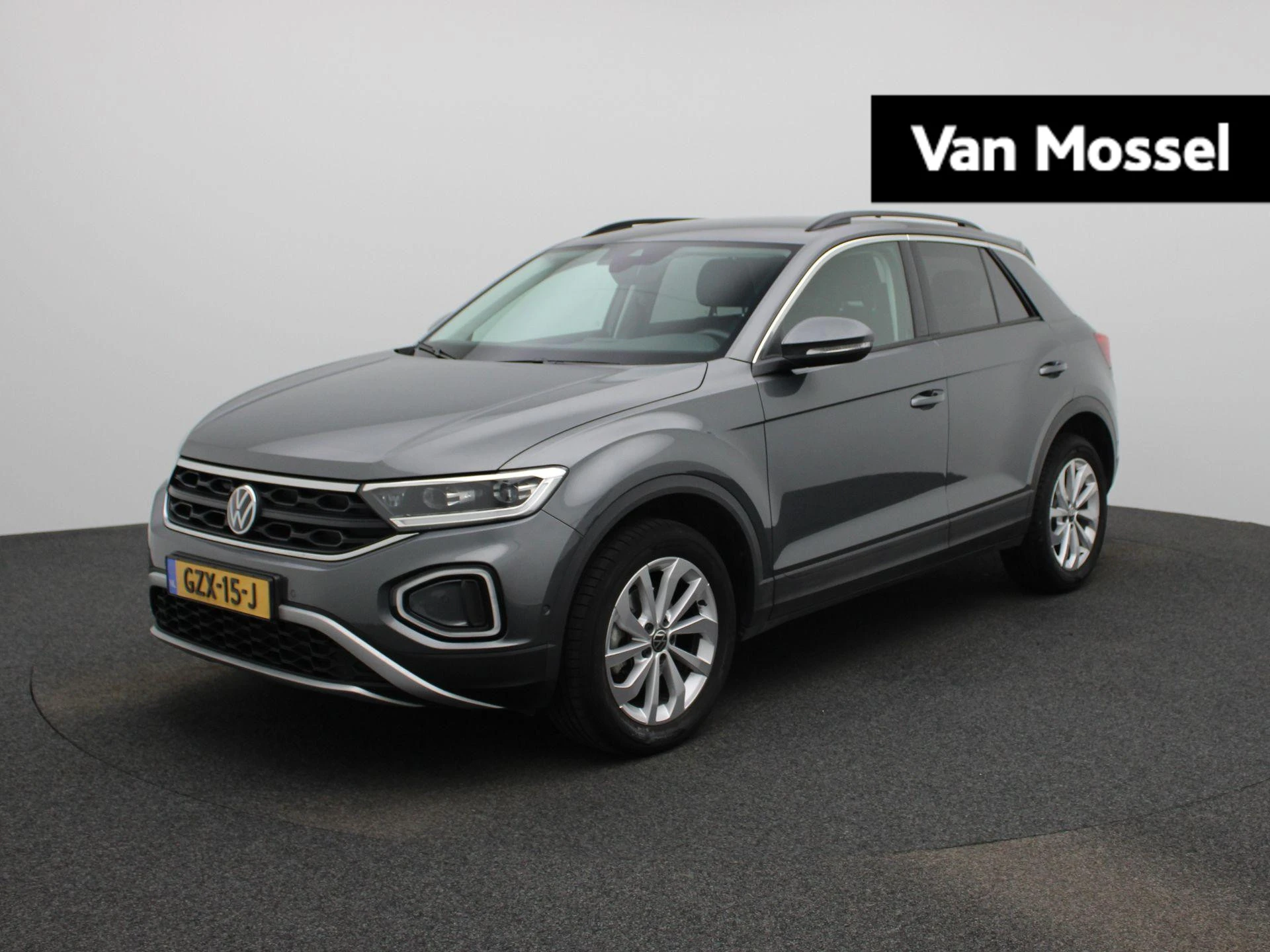 Volkswagen T-Roc met kenteken GZX-15-J – autofoto 2
