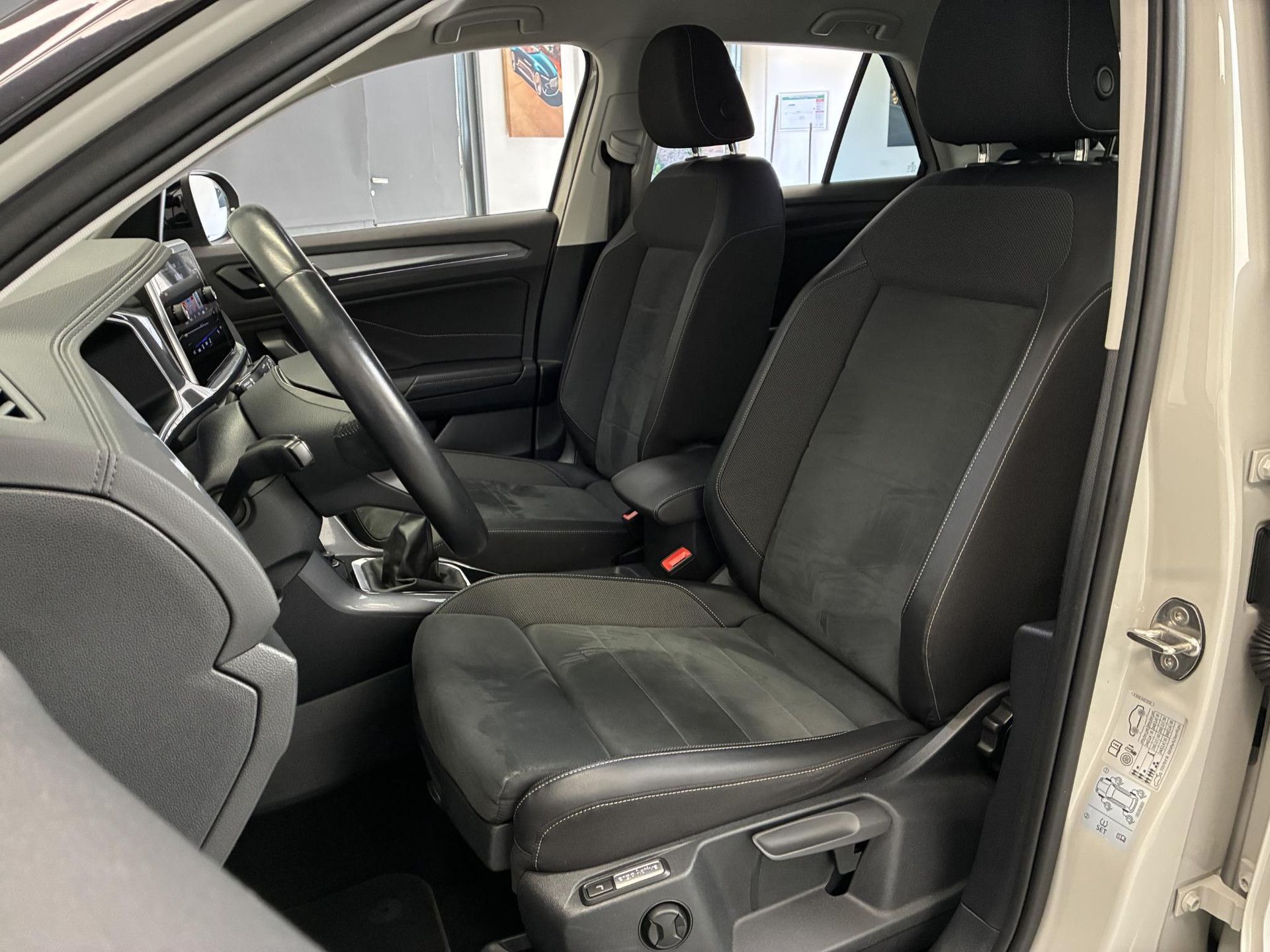 Volkswagen T-Roc met kenteken JDB-73-L – autofoto 3