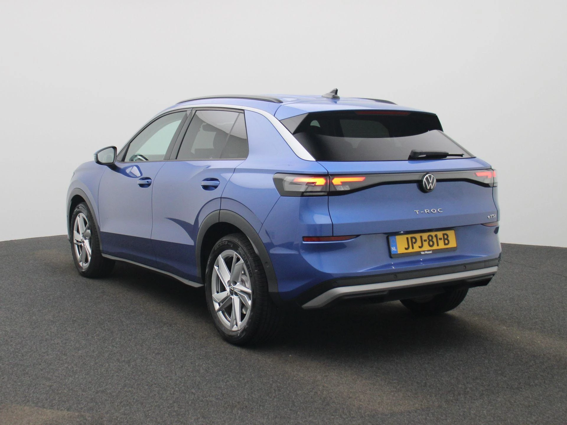 Volkswagen T-Roc met kenteken JPJ-81-B – autofoto 3