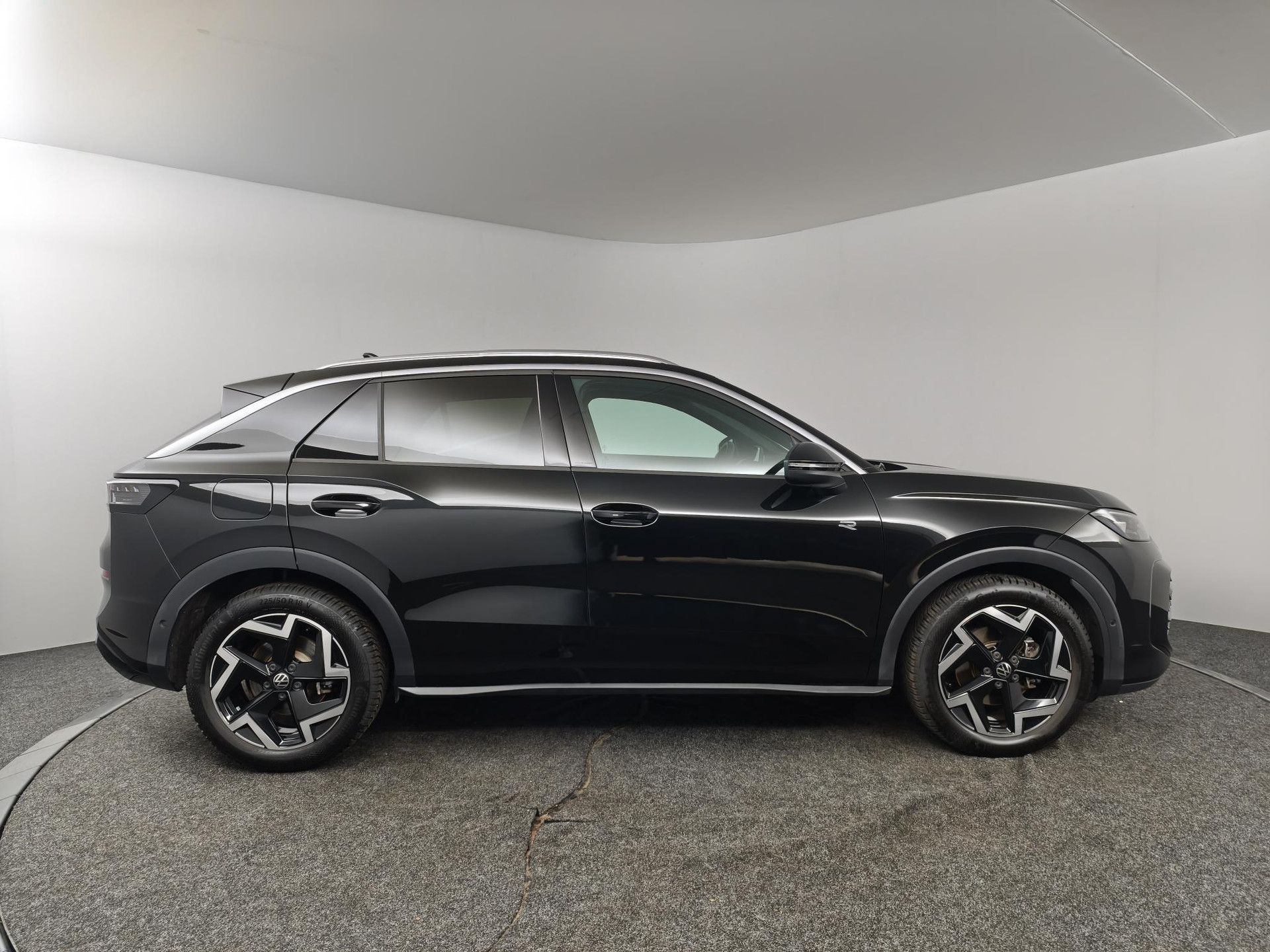 Volkswagen T-Roc met kenteken KVJ-96-H – autofoto 3