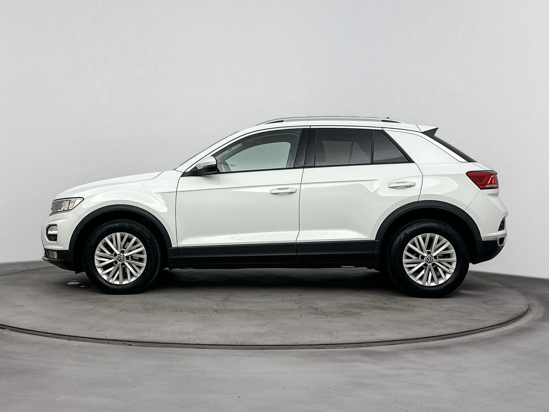 Volkswagen T-Roc met kenteken N-223-VR – autofoto 4