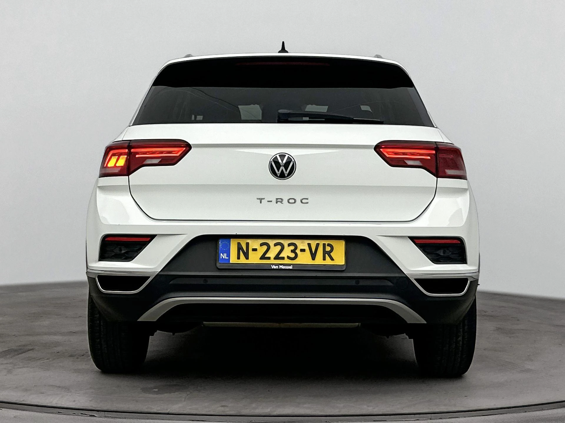 Volkswagen T-Roc met kenteken N-223-VR – autofoto 5