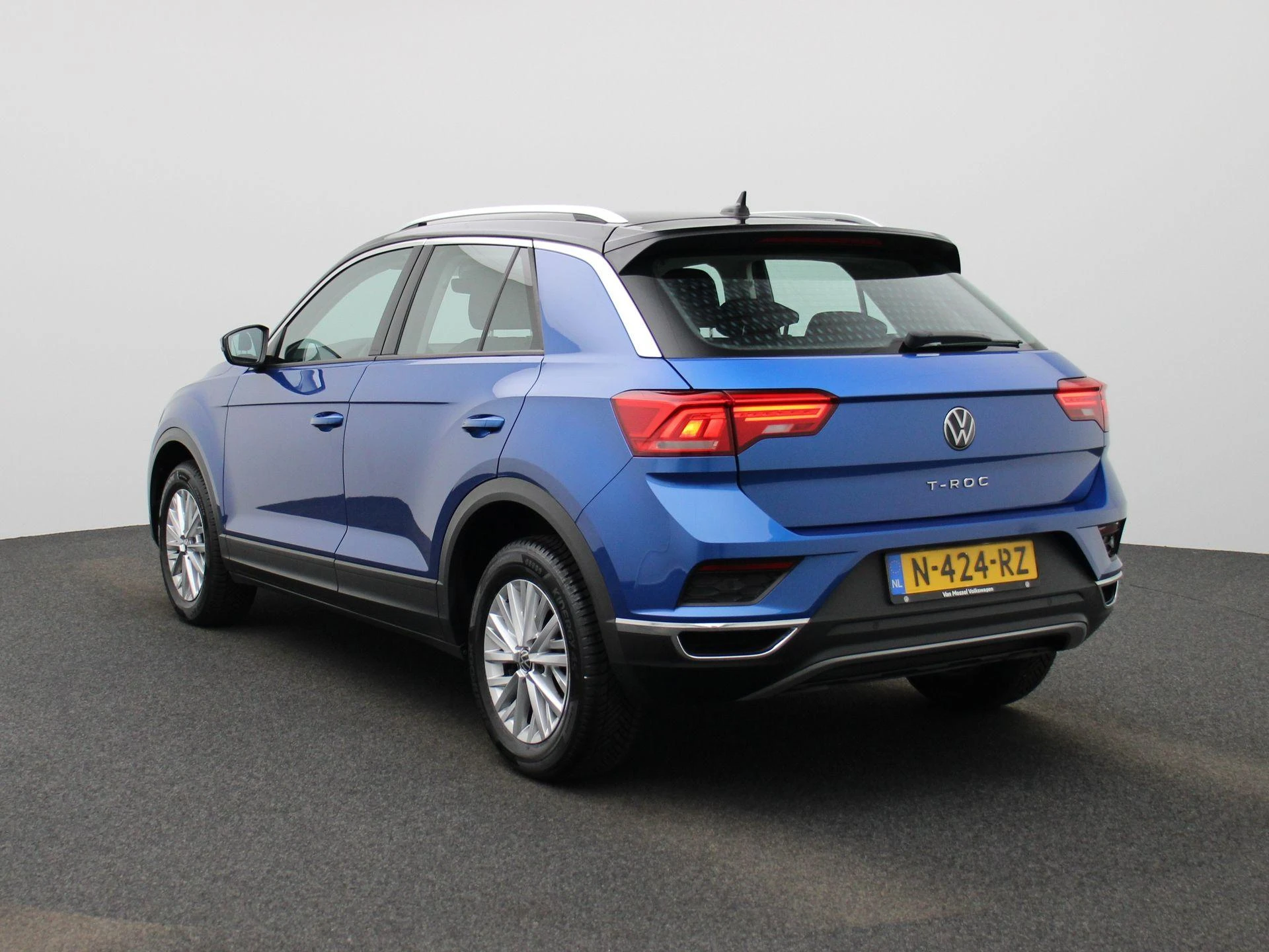 Volkswagen T-Roc met kenteken N-424-RZ – autofoto 3