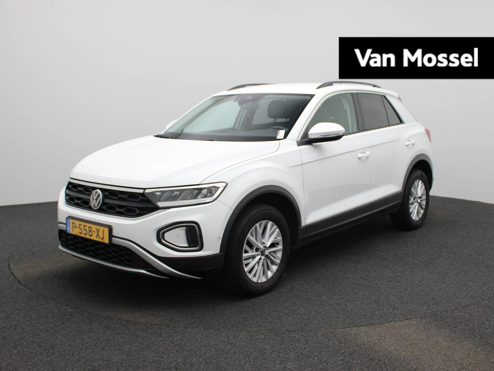 Volkswagen T-Roc met kenteken P-558-XJ – autofoto 2