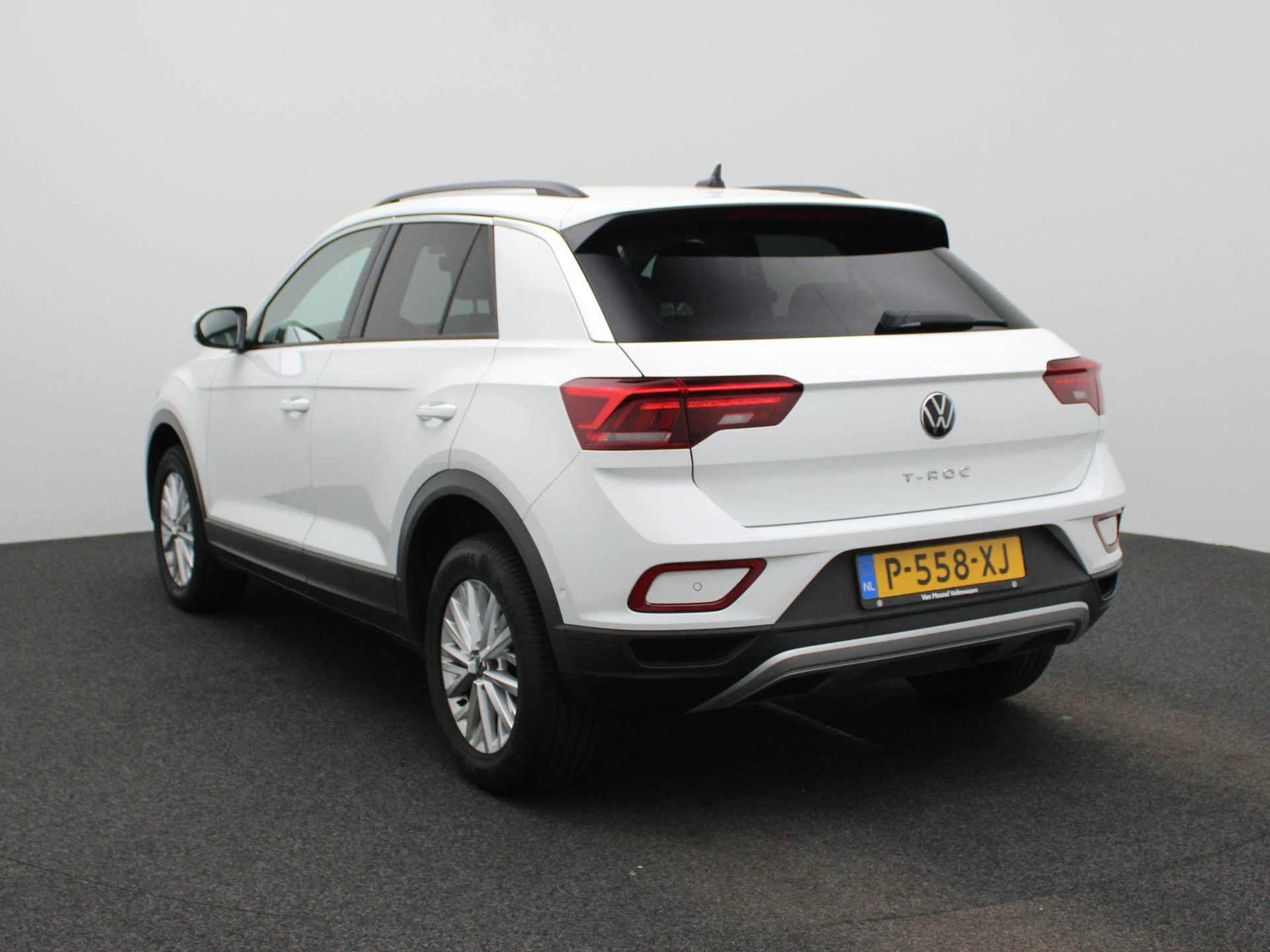 Volkswagen T-Roc met kenteken P-558-XJ – autofoto 3