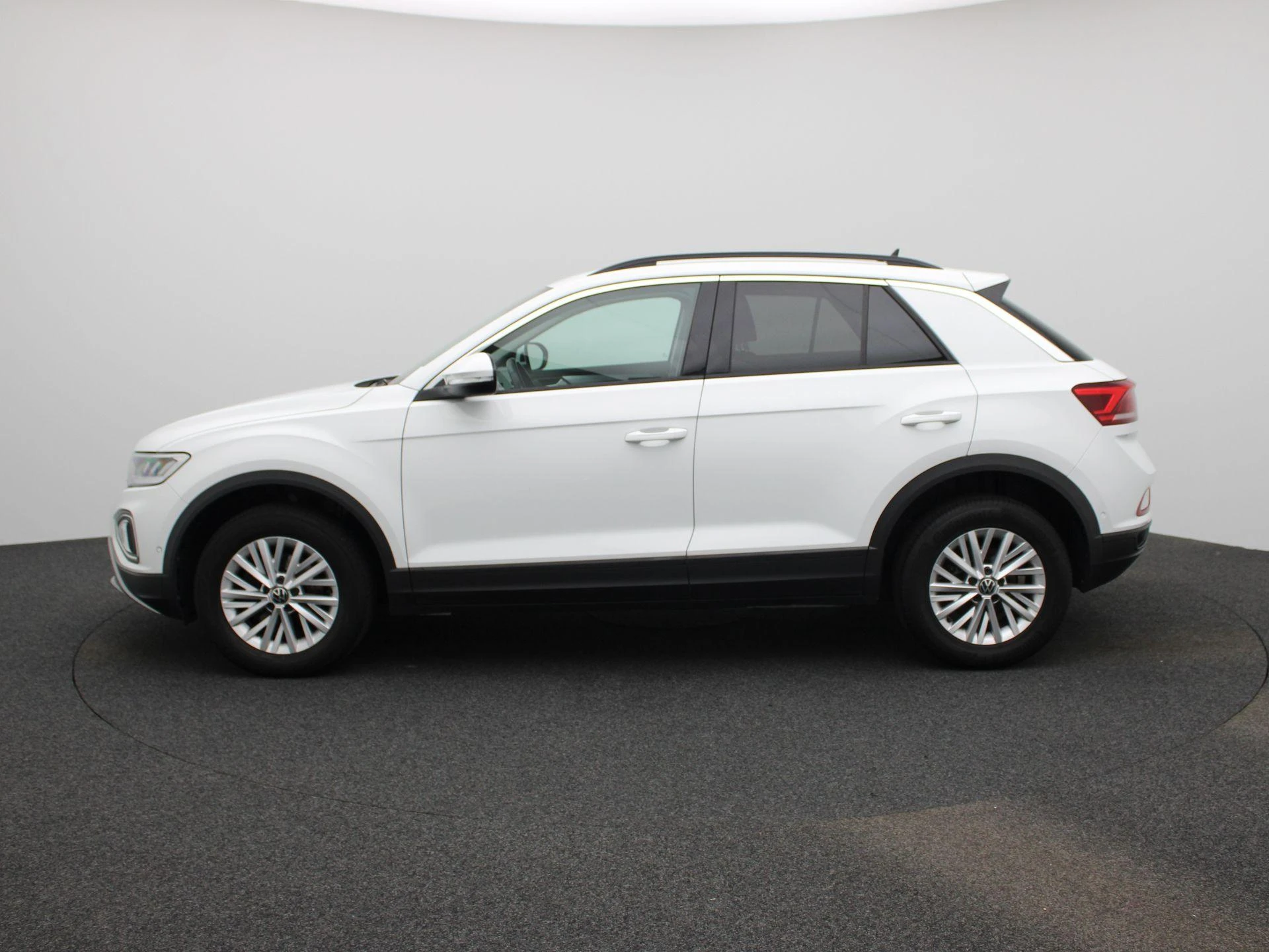 Volkswagen T-Roc met kenteken P-558-XJ – autofoto 5
