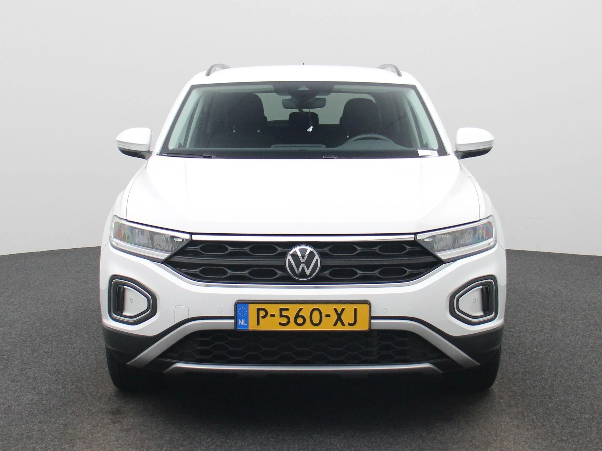 Volkswagen T-Roc met kenteken P-560-XJ – autofoto 4