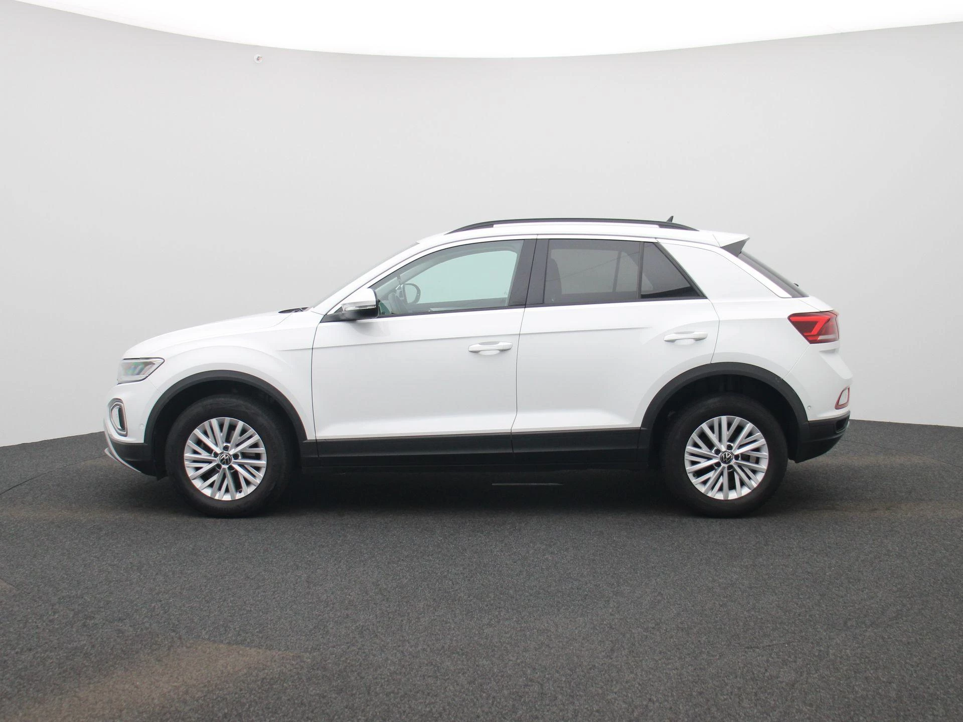 Volkswagen T-Roc met kenteken P-560-XJ – autofoto 5