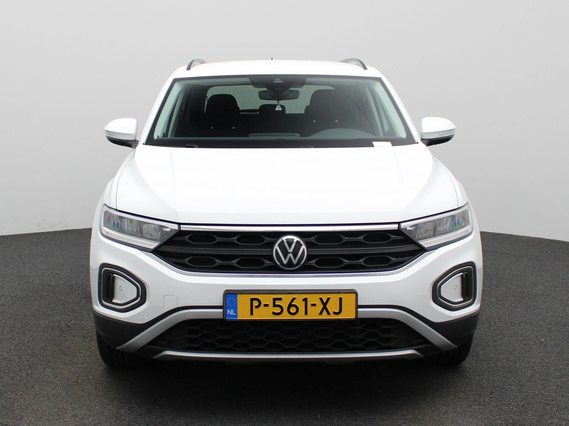Volkswagen T-Roc met kenteken P-561-XJ – autofoto 4