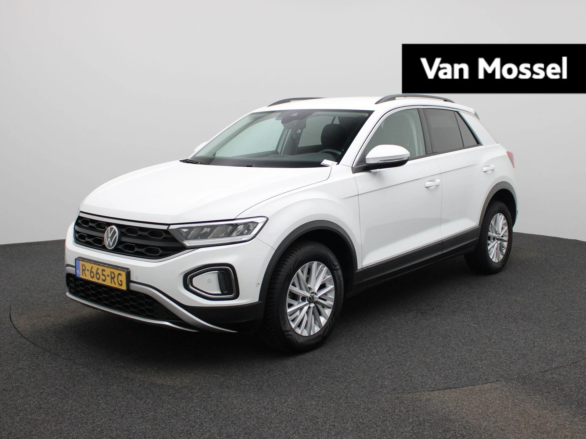 Volkswagen T-Roc met kenteken R-665-RG – autofoto 2