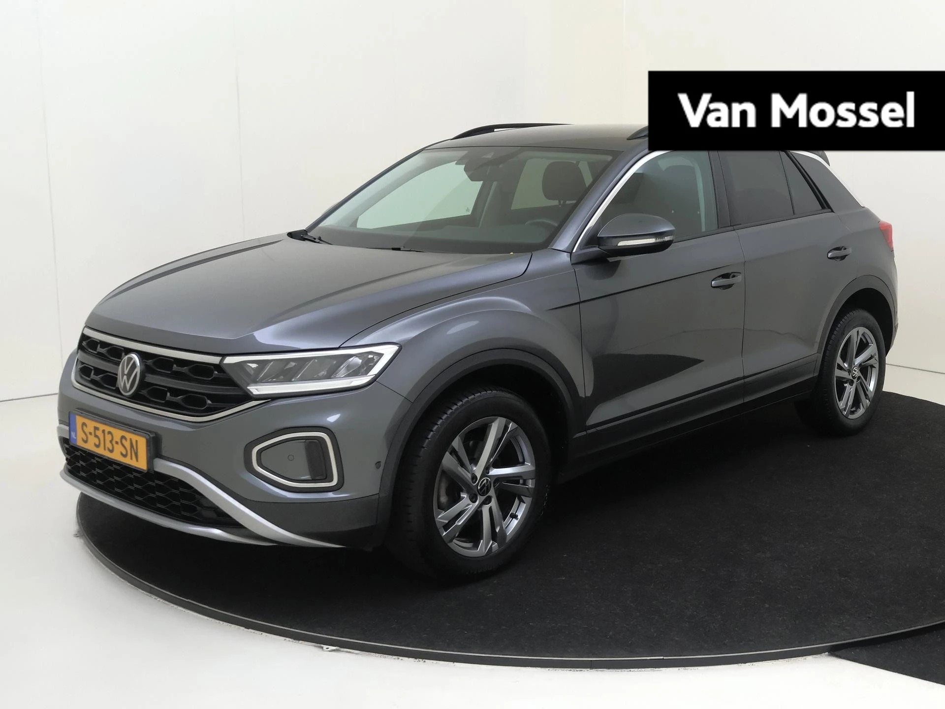 Volkswagen T-Roc met kenteken S-513-SN – autofoto 2