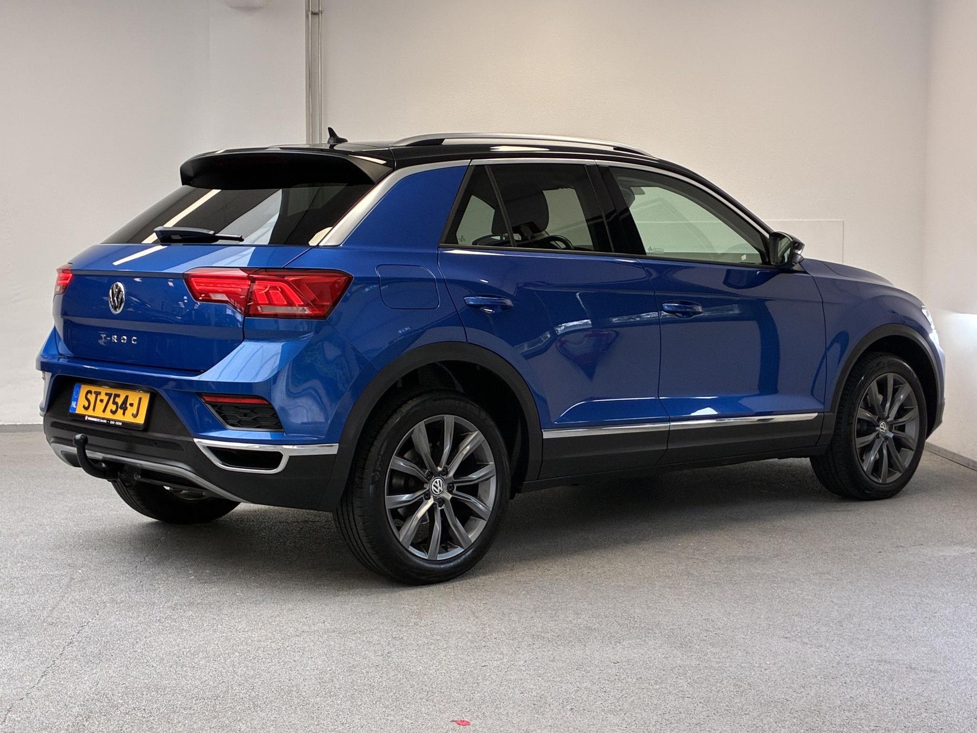 Volkswagen T-Roc met kenteken ST-754-J – autofoto 2