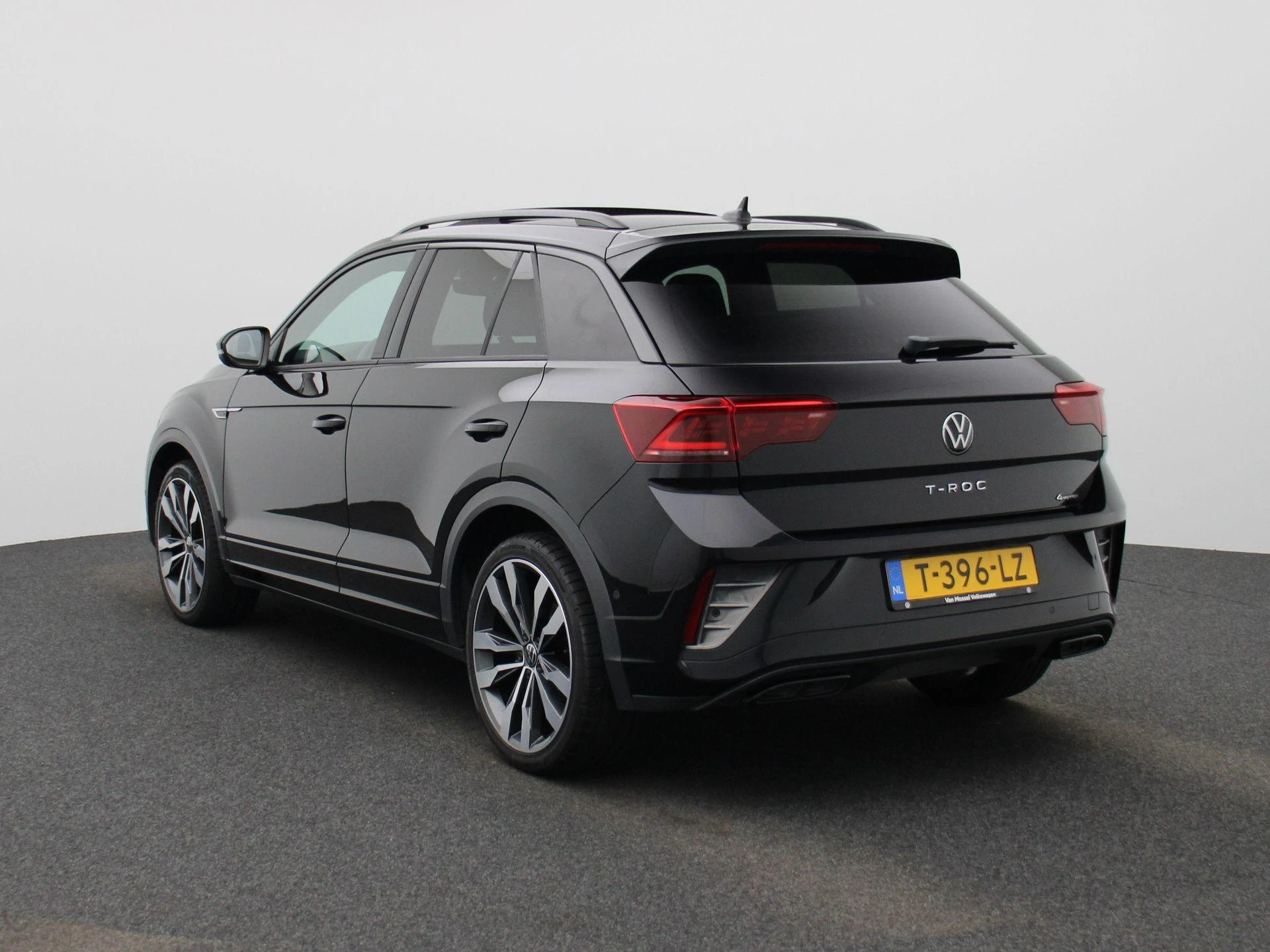 Volkswagen T-Roc met kenteken T-396-LZ – autofoto 3
