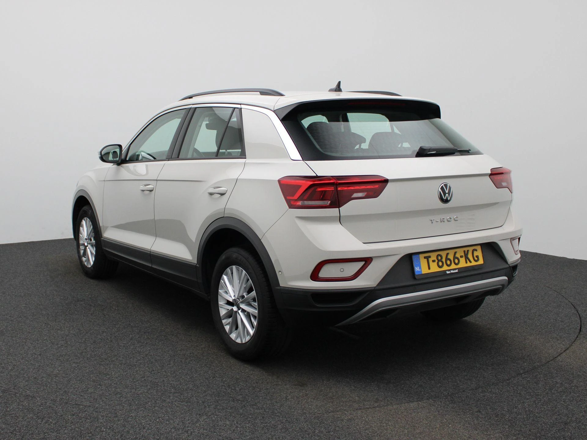 Volkswagen T-Roc met kenteken T-866-KG – autofoto 3