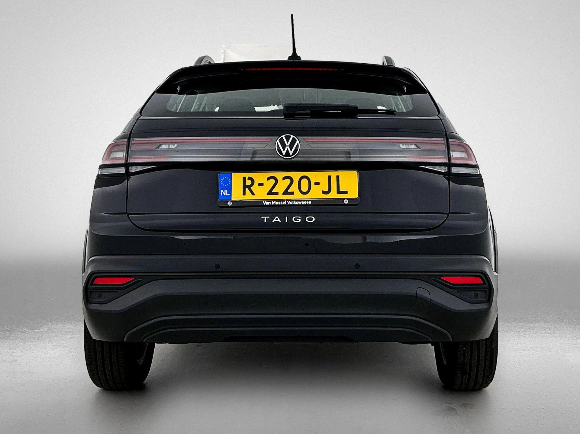 Volkswagen Taigo met kenteken R-220-JL – autofoto 5