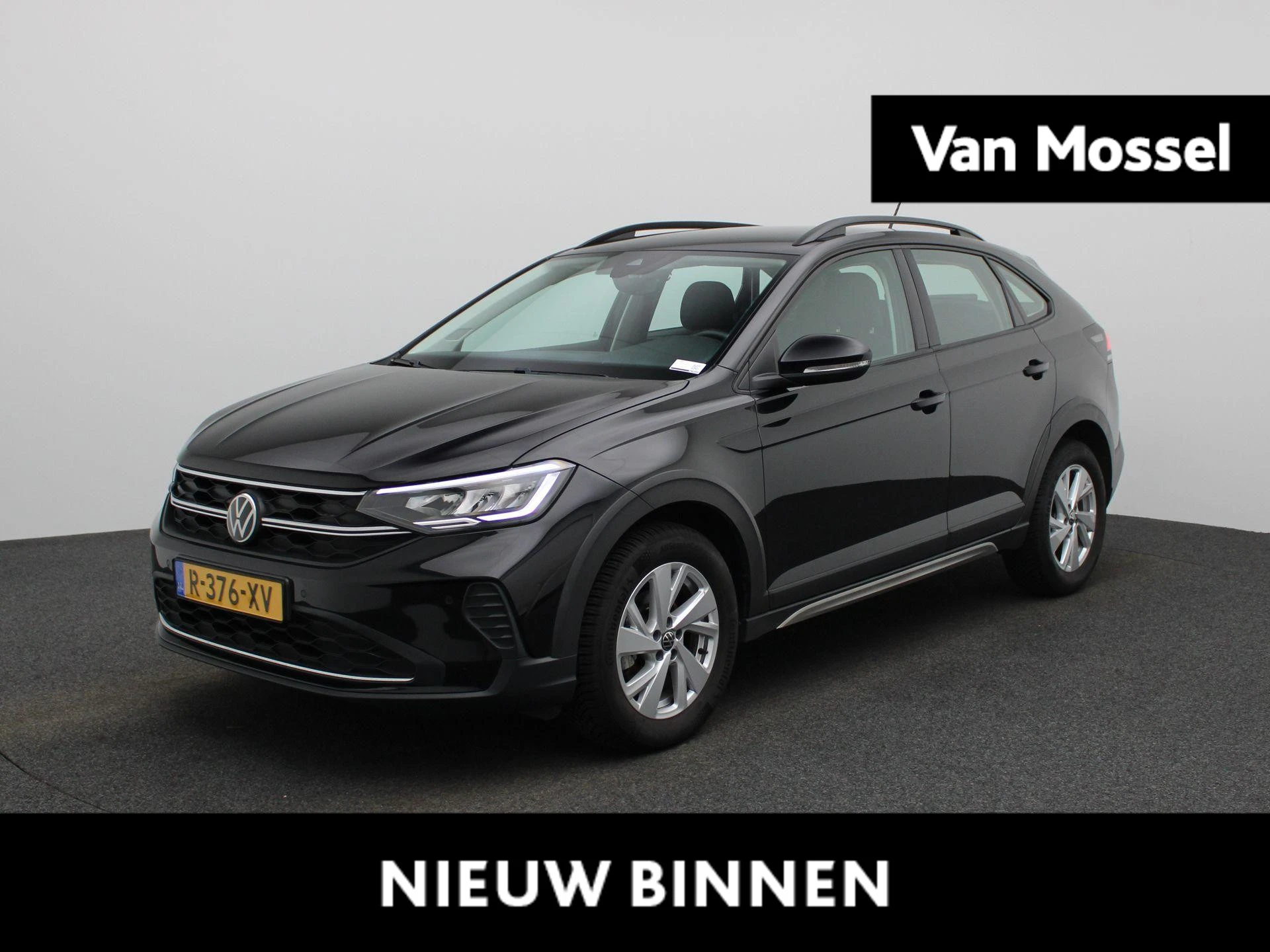 Volkswagen Taigo met kenteken R-376-XV – autofoto 2
