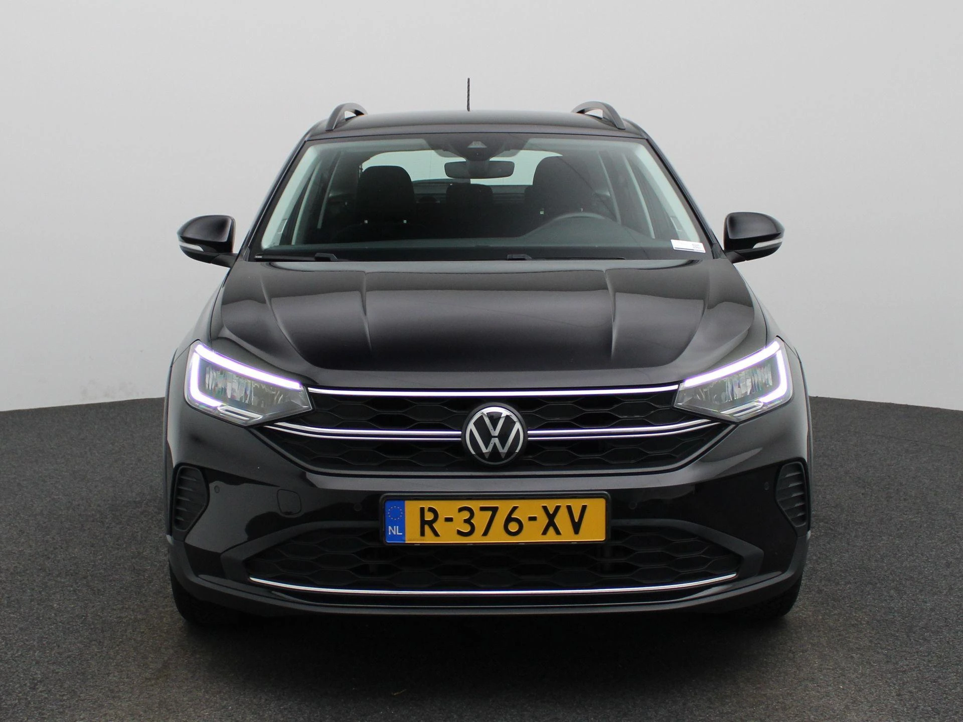Volkswagen Taigo met kenteken R-376-XV – autofoto 4