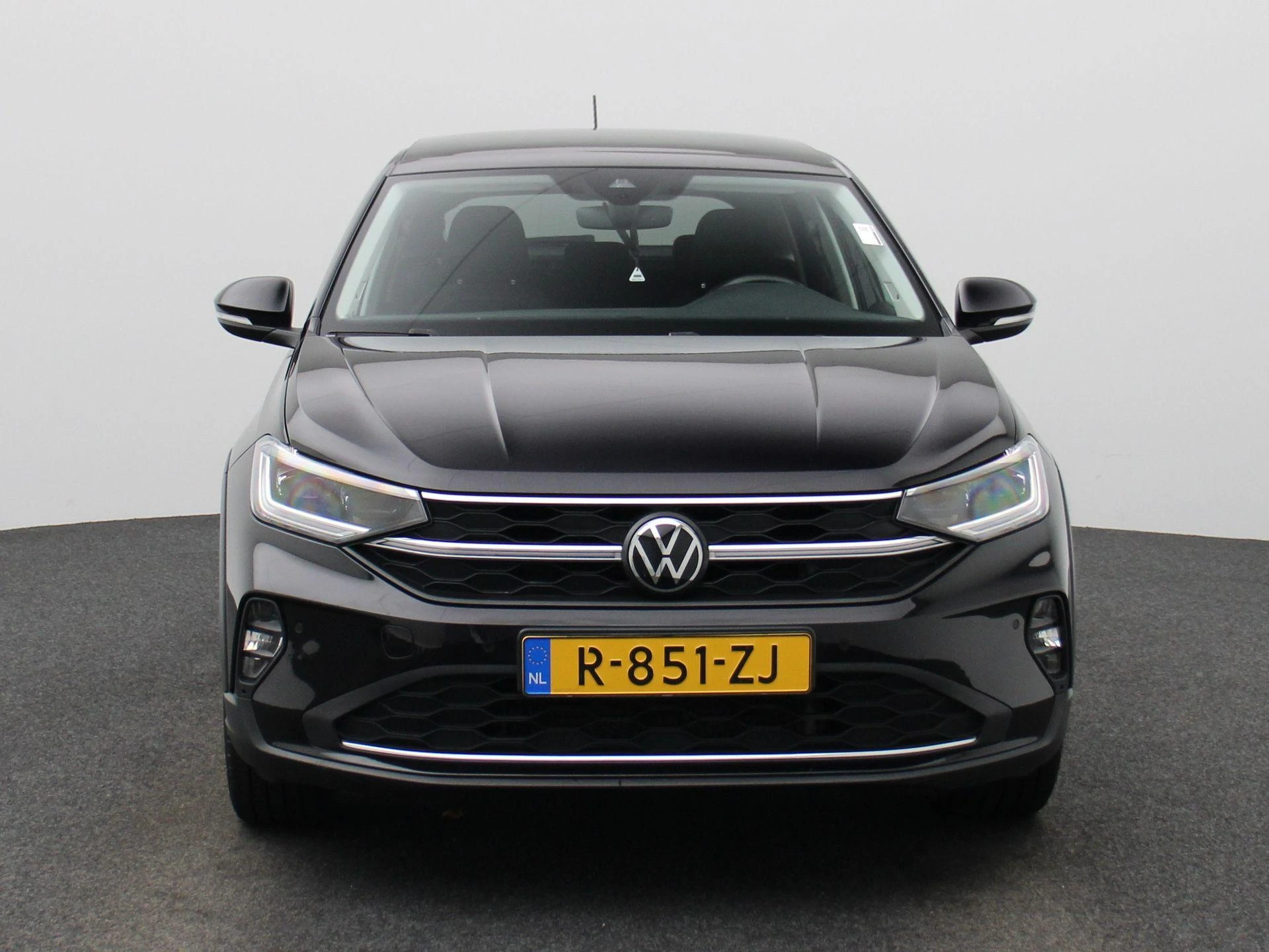 Volkswagen Taigo met kenteken R-851-ZJ – autofoto 4