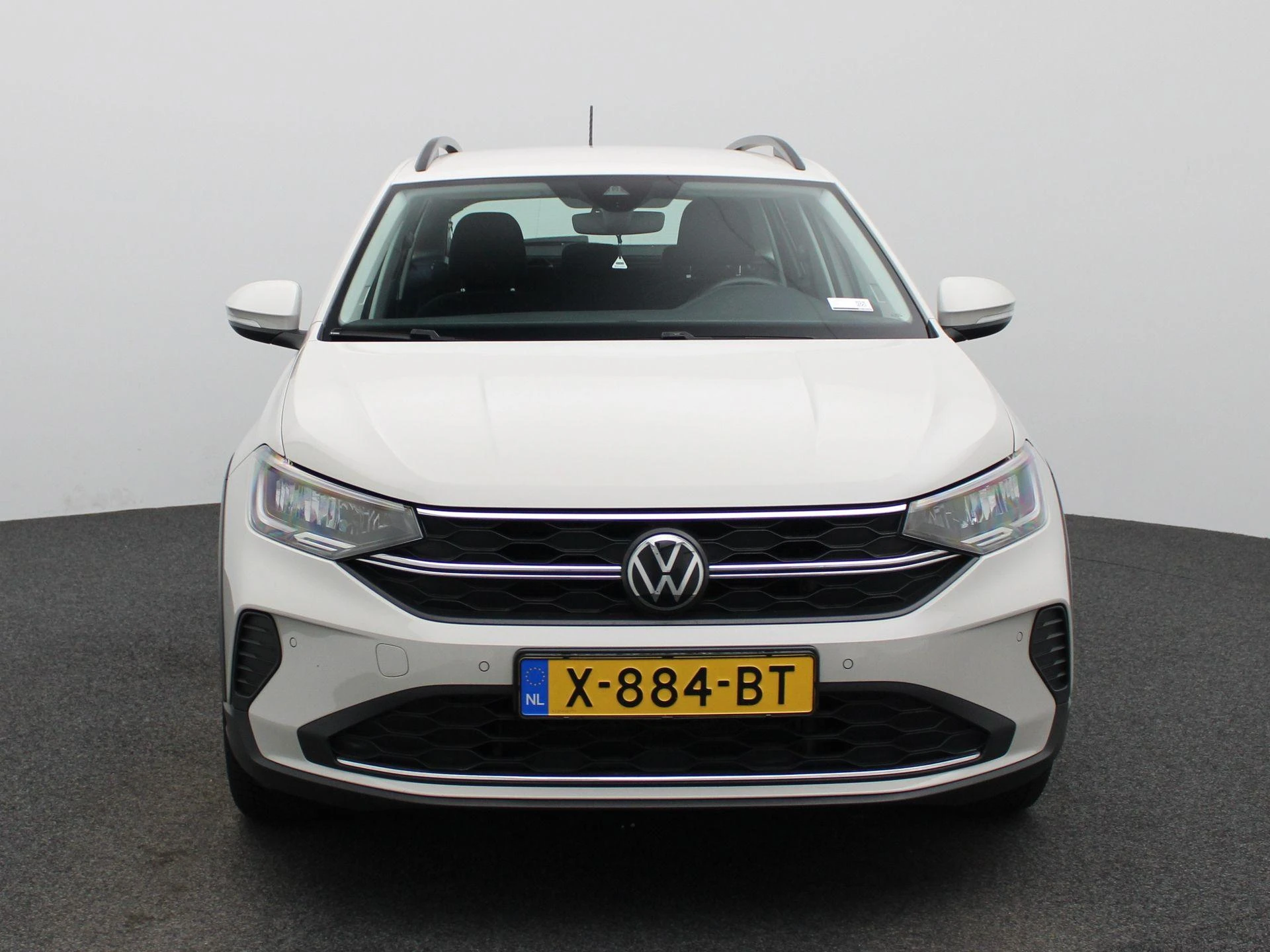Volkswagen Taigo met kenteken X-884-BT – autofoto 4