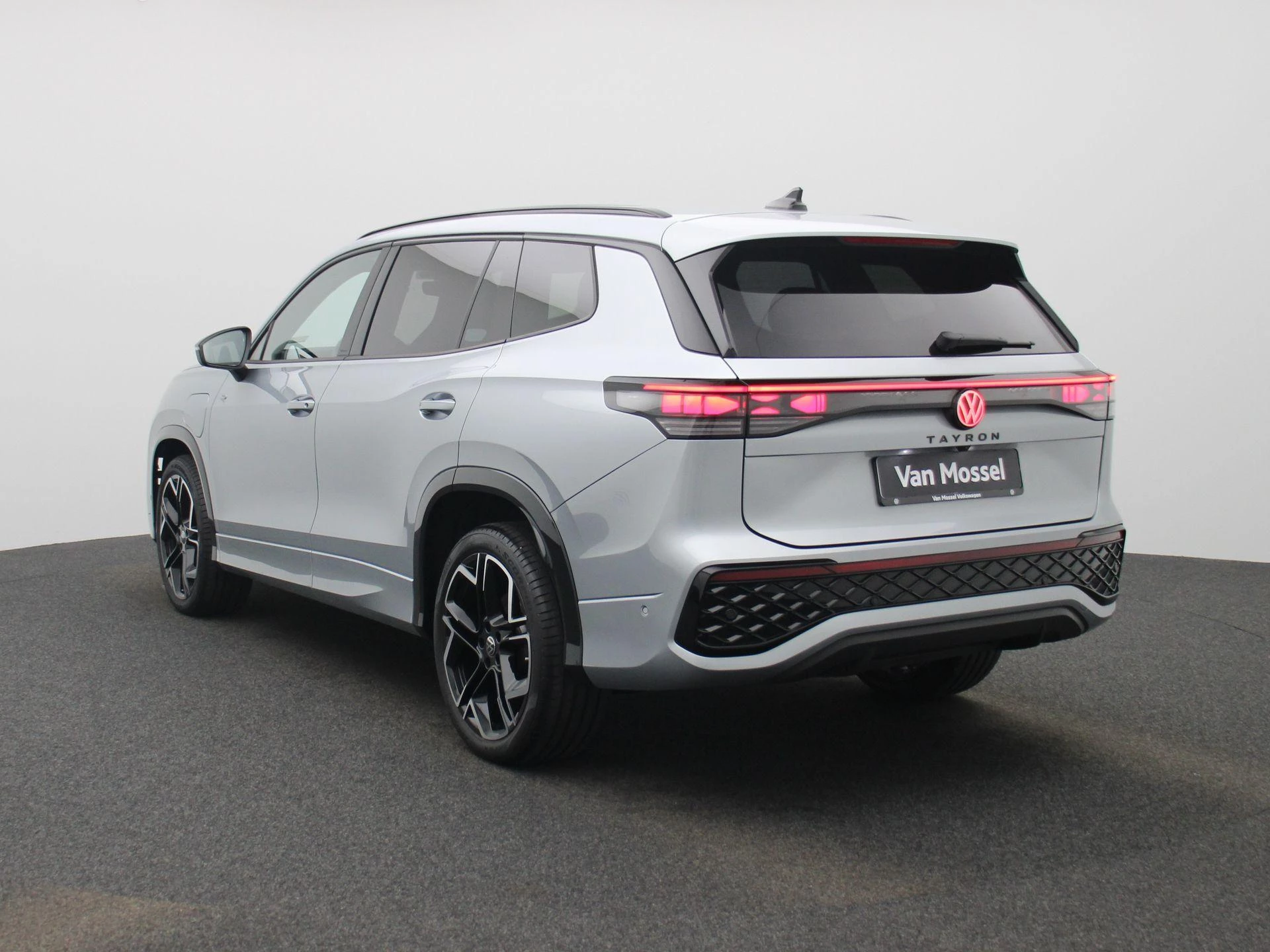 Volkswagen Tayron met kenteken 116 – autofoto 3