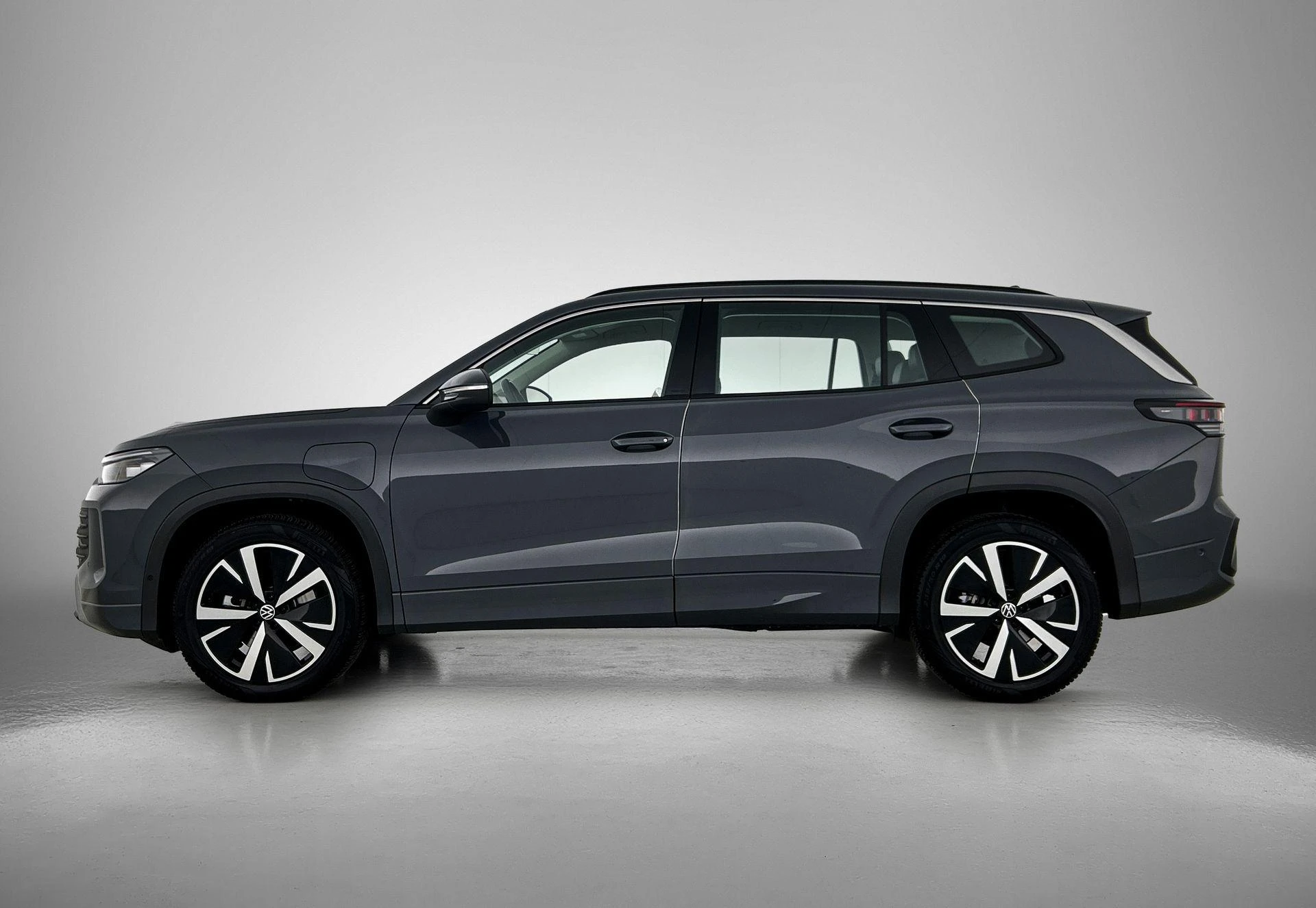 Volkswagen Tayron met kenteken 123 – autofoto 4