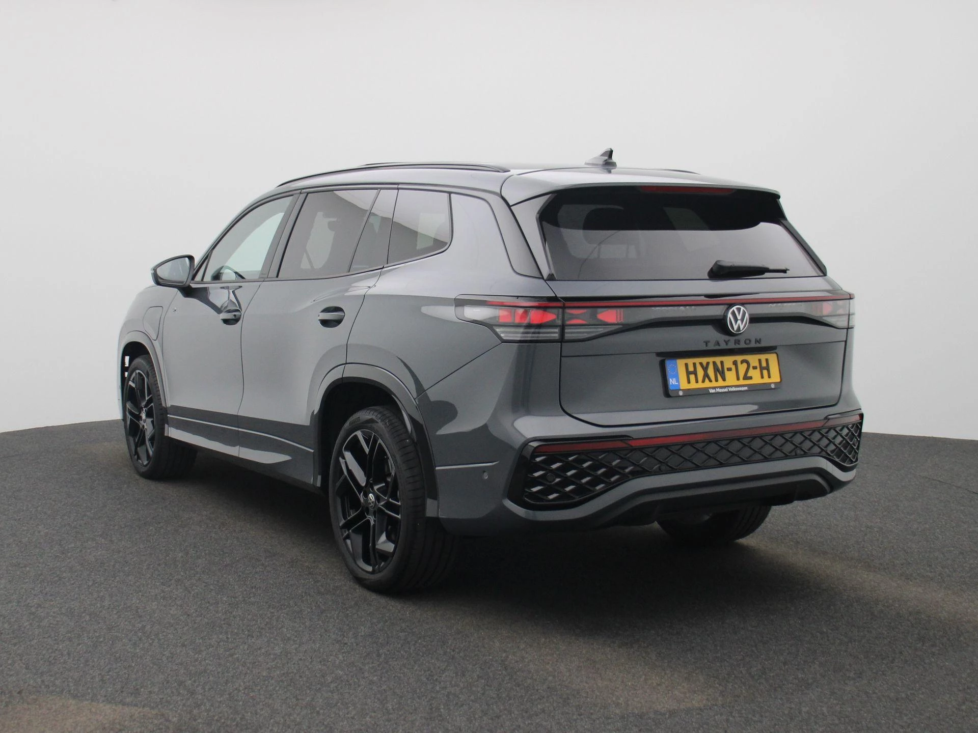 Volkswagen Tayron met kenteken 16100 – autofoto 3