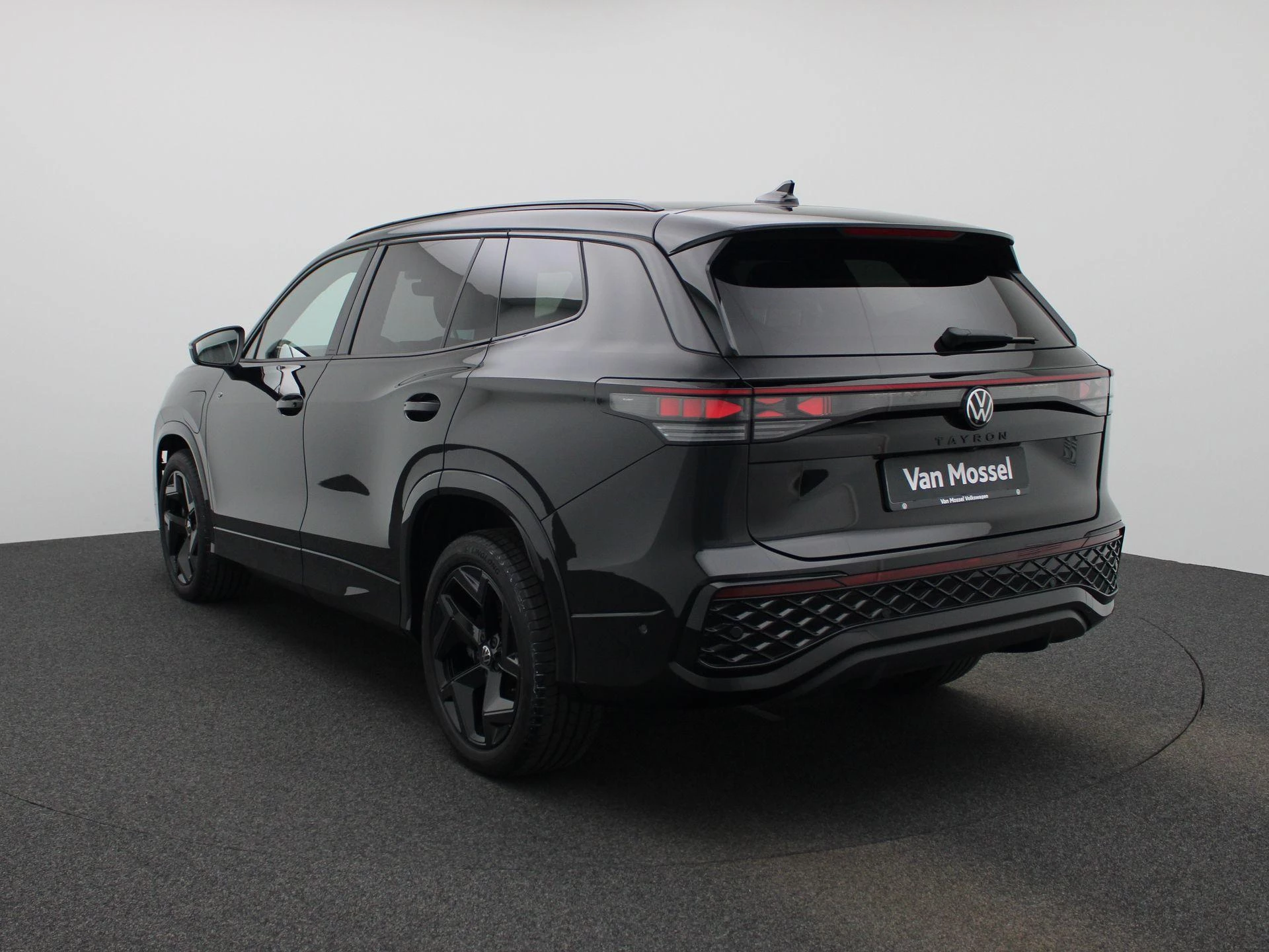 Volkswagen Tayron met kenteken KGV-34-P – autofoto 3