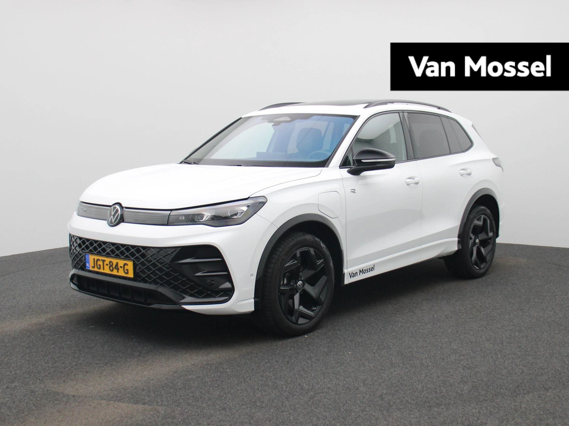 Volkswagen Tiguan met kenteken 05100 – autofoto 2