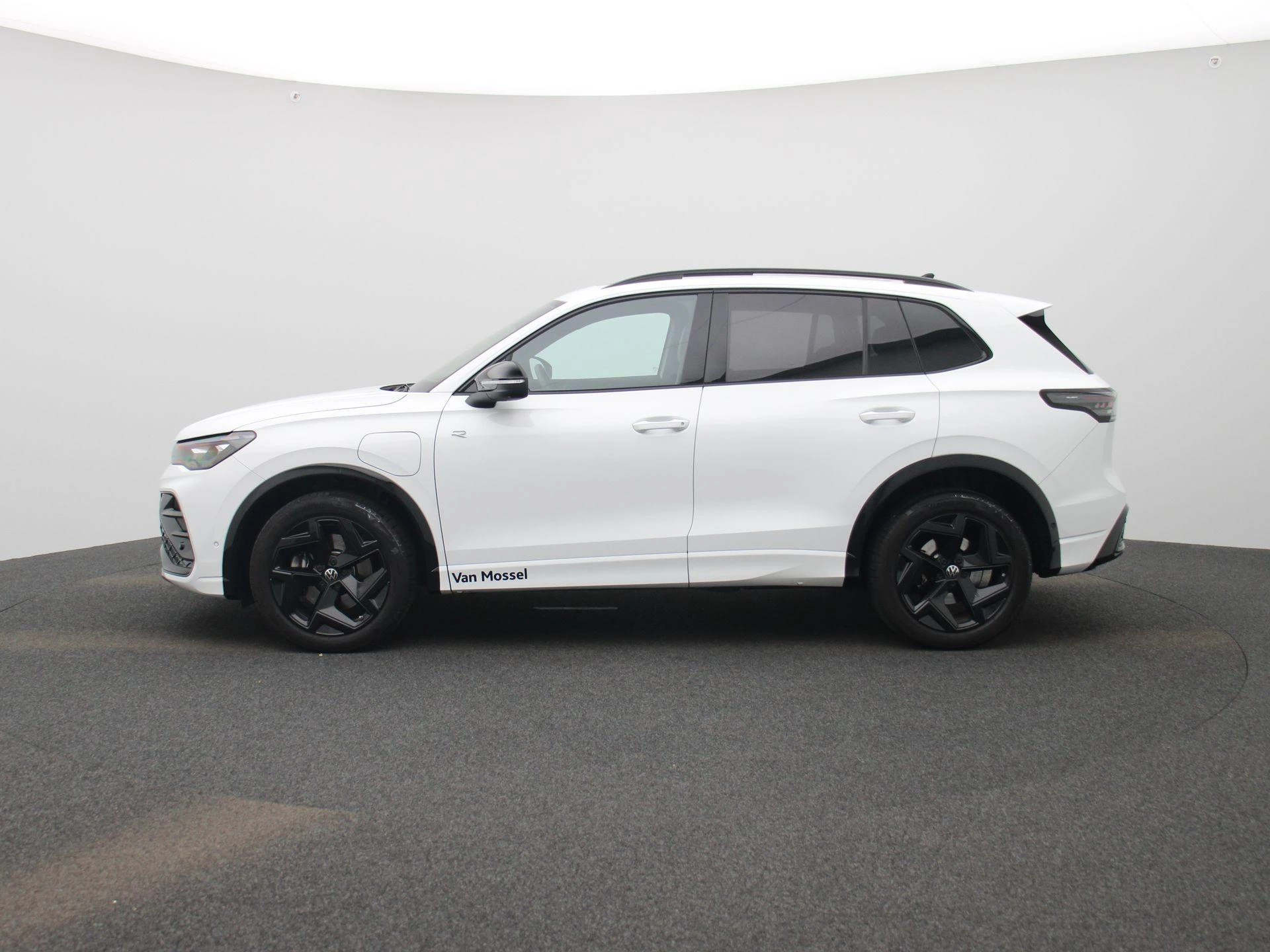 Volkswagen Tiguan met kenteken 05100 – autofoto 5