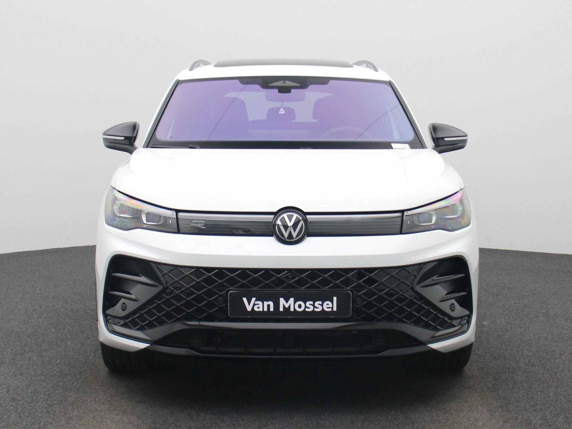 Volkswagen Tiguan met kenteken 119 – autofoto 4