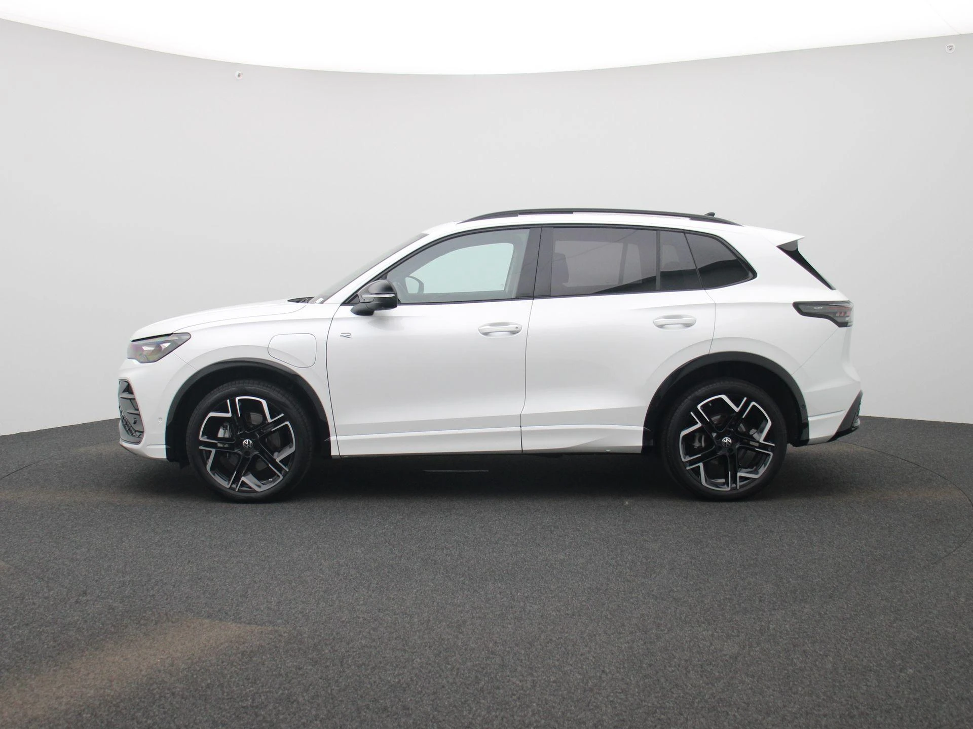Volkswagen Tiguan met kenteken 119 – autofoto 5