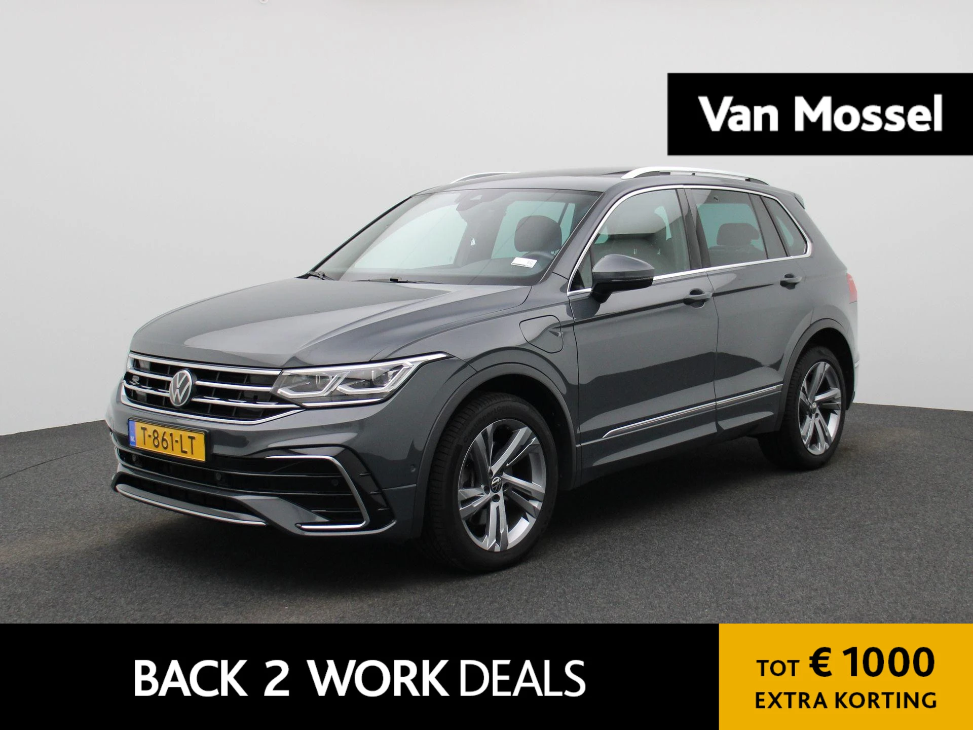 Volkswagen Tiguan met kenteken 49 – autofoto 2