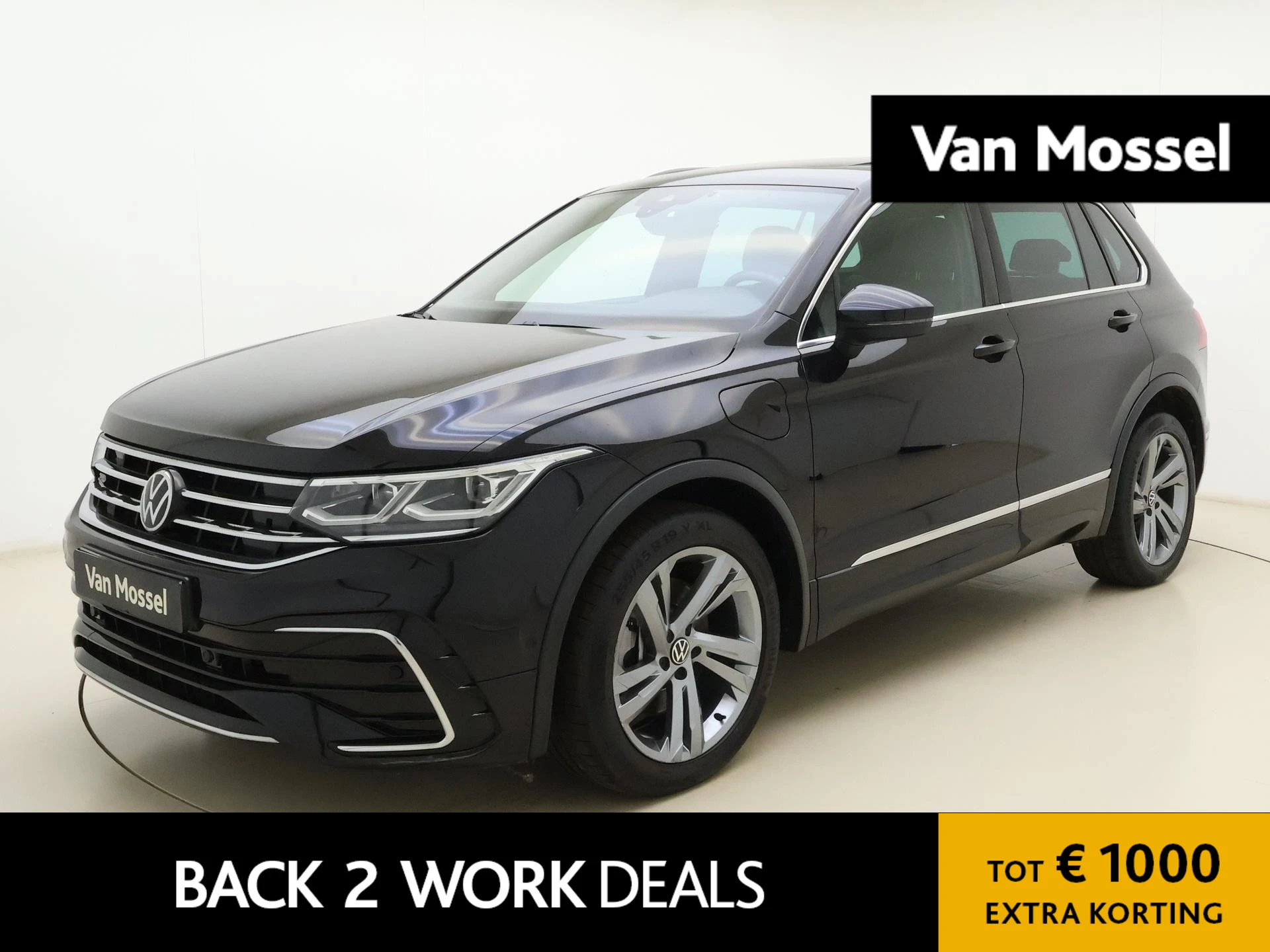 Volkswagen Tiguan met kenteken 49 – autofoto 2