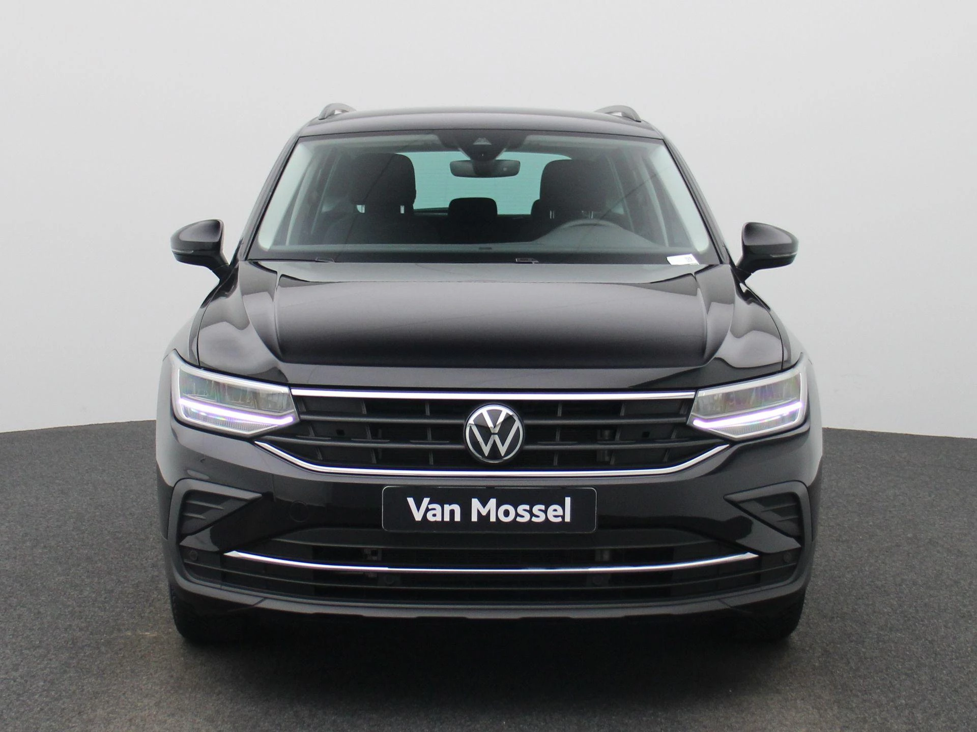 Volkswagen Tiguan met kenteken 49 – autofoto 5