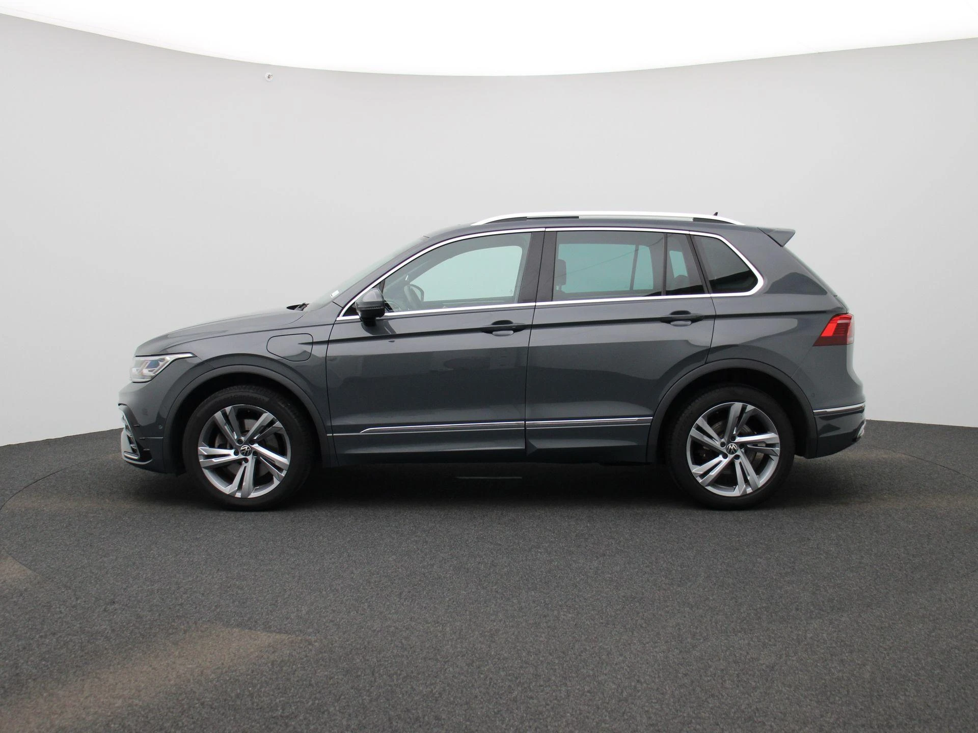 Volkswagen Tiguan met kenteken 49 – autofoto 5