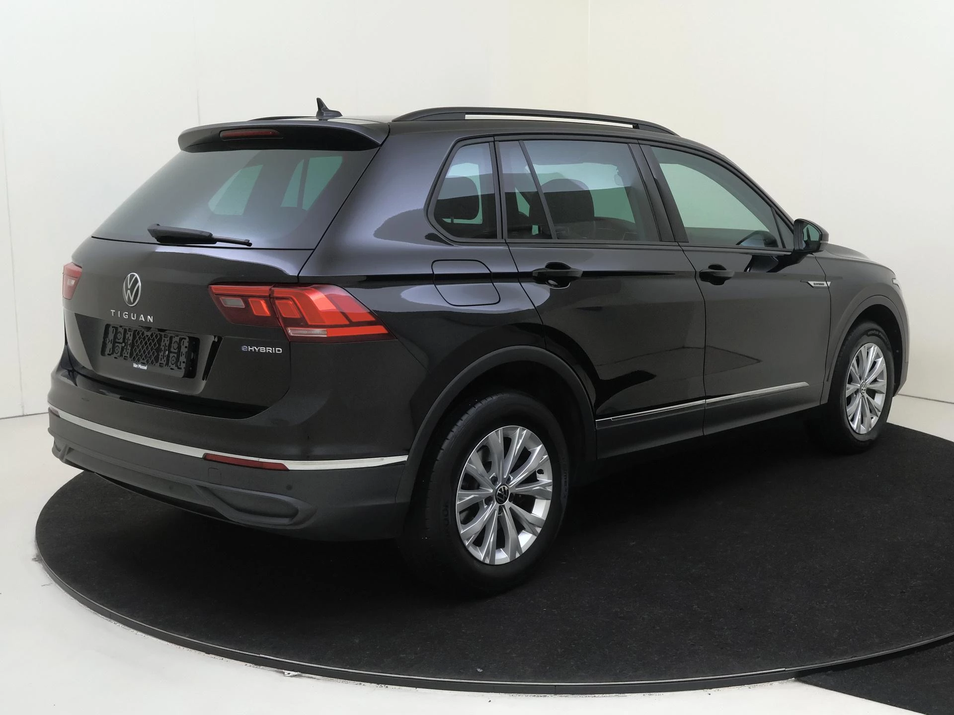 Volkswagen Tiguan met kenteken 49 – autofoto 5