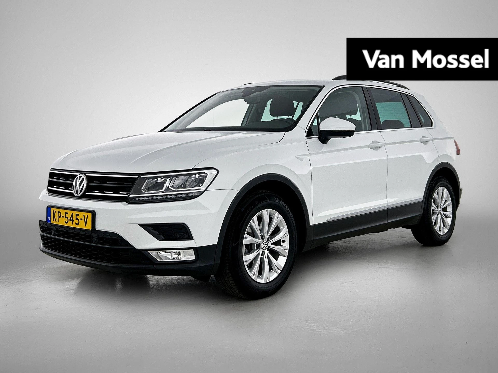 Volkswagen Tiguan met kenteken 57100 – autofoto 2
