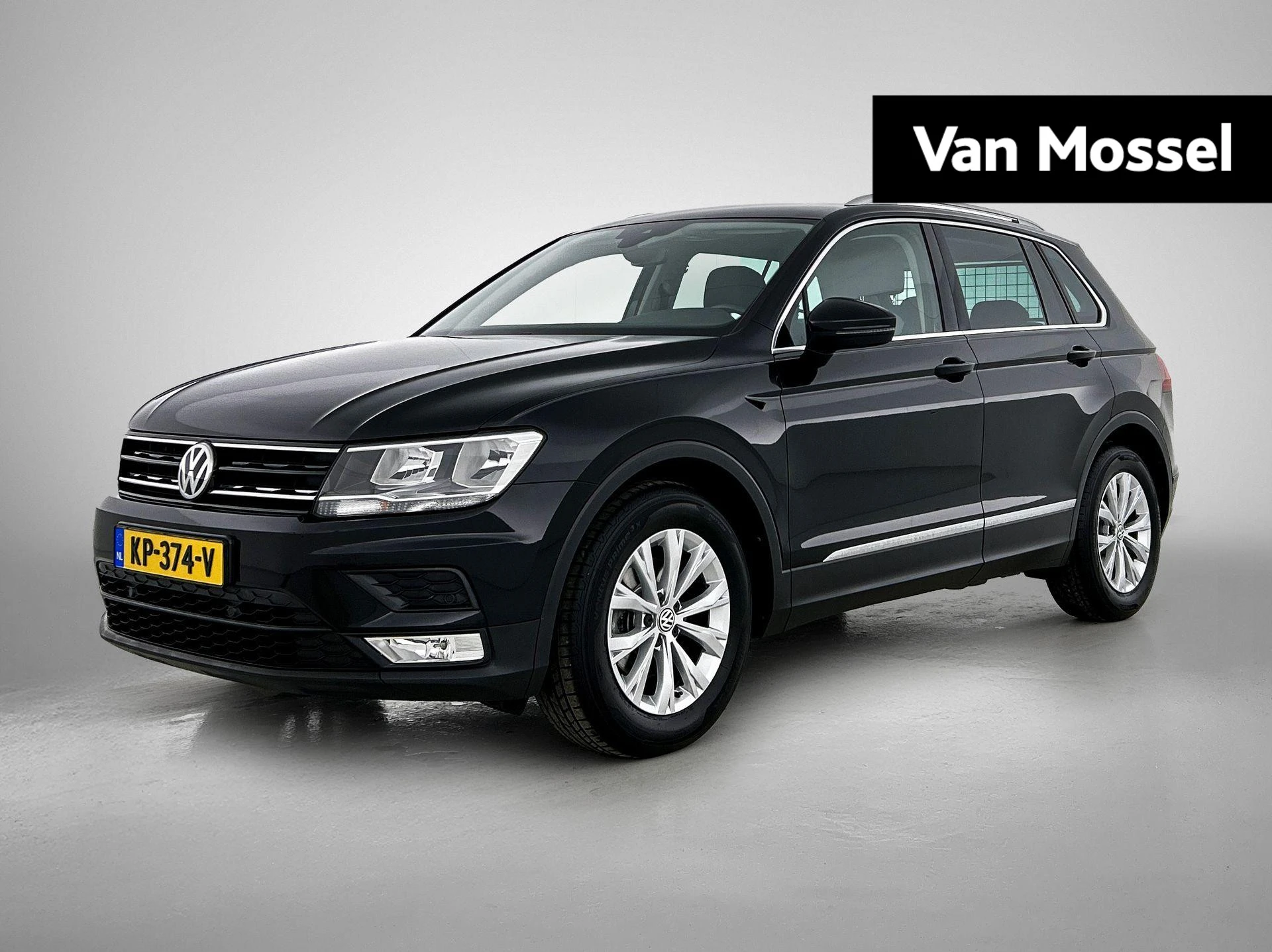 Volkswagen Tiguan met kenteken 60100 – autofoto 2