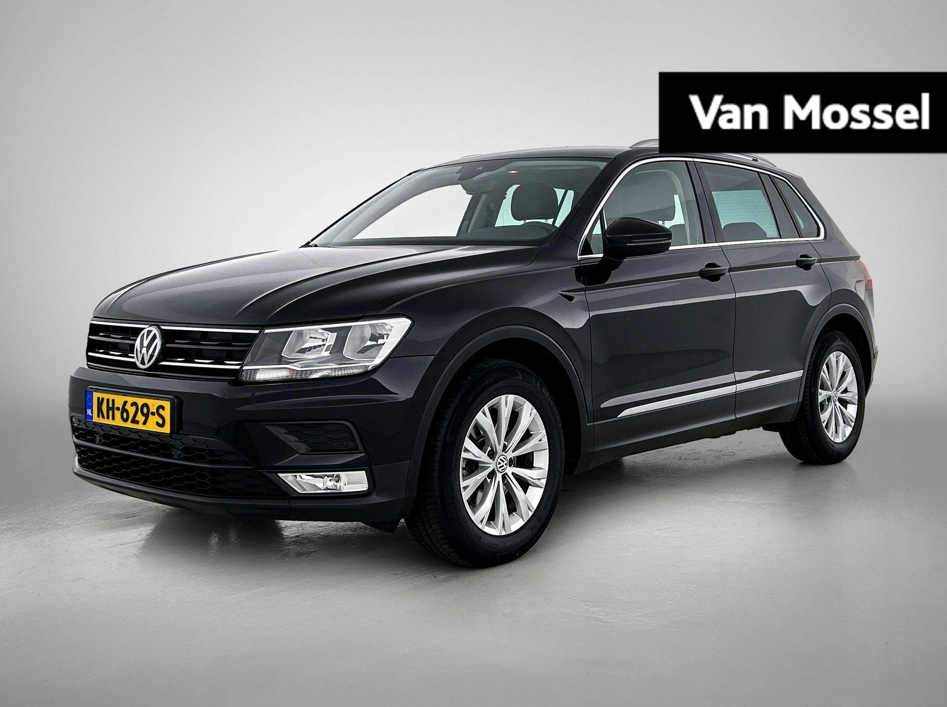 Volkswagen Tiguan met kenteken 60100 – autofoto 2