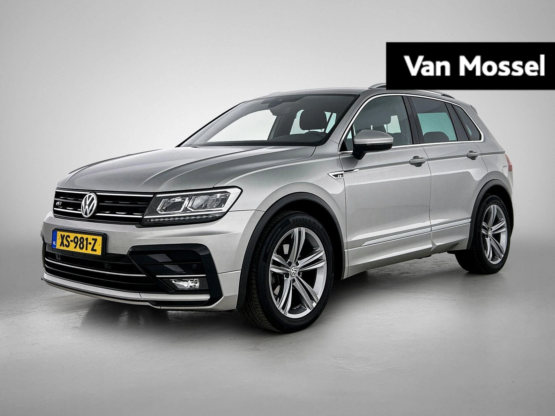 Volkswagen Tiguan met kenteken 61100 – autofoto 2