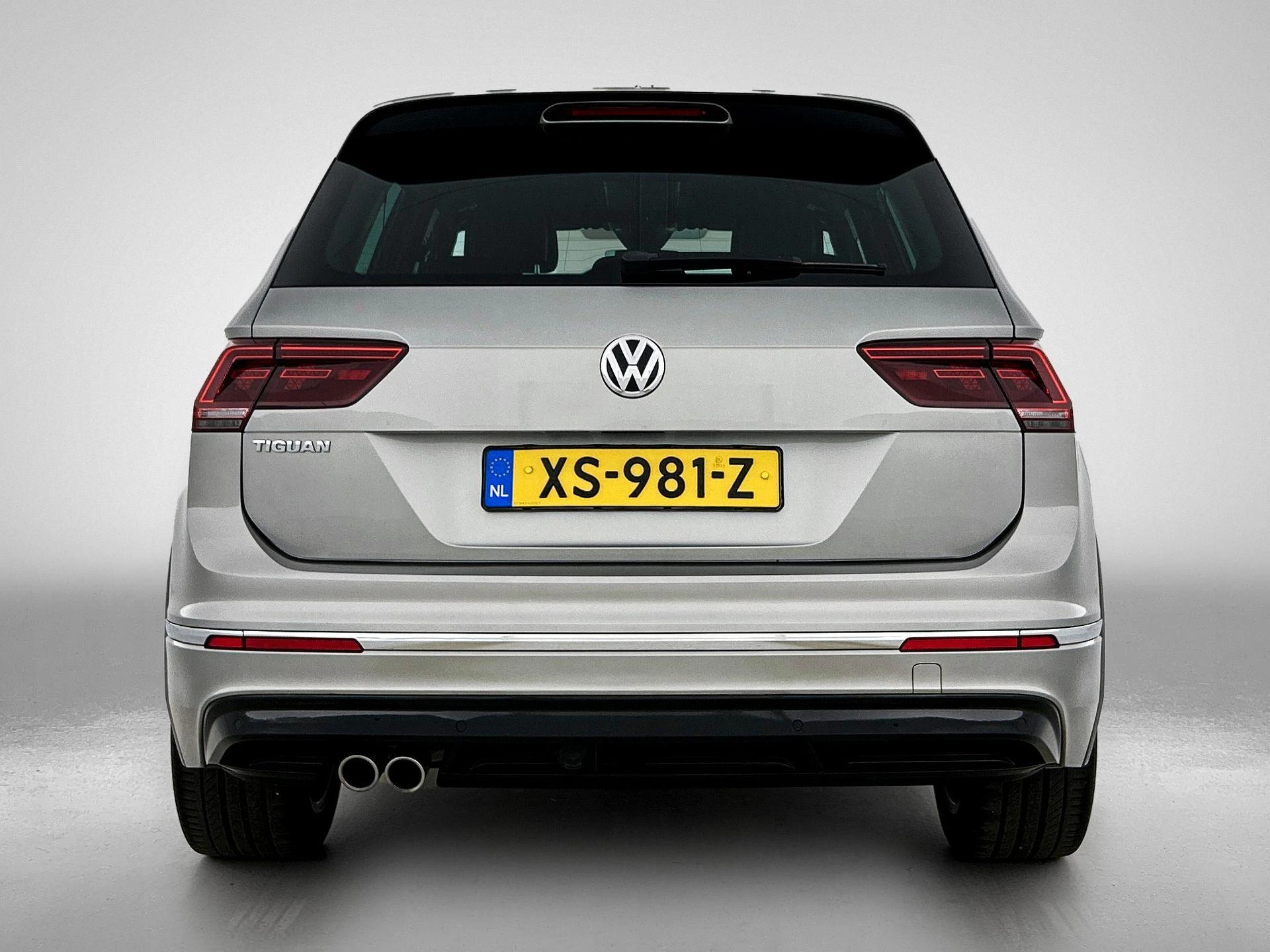 Volkswagen Tiguan met kenteken 61100 – autofoto 5