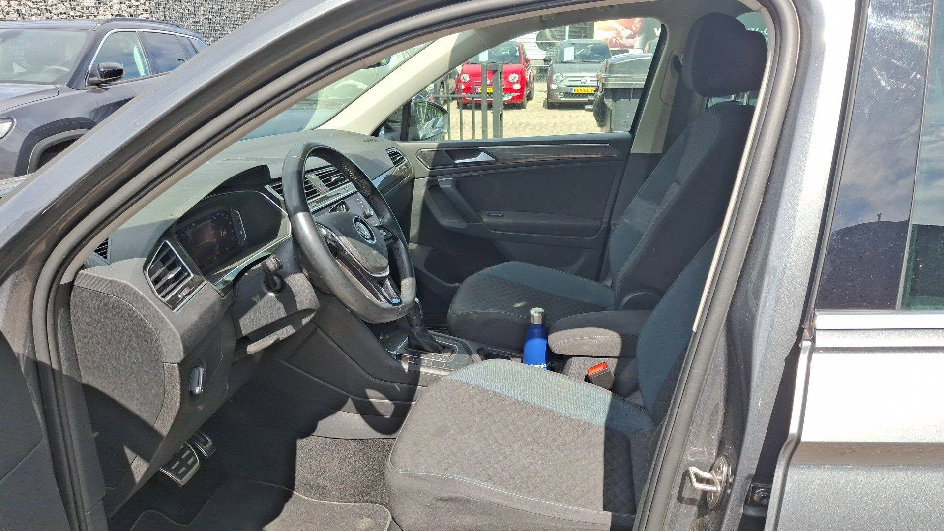 Volkswagen Tiguan met kenteken 71100 – autofoto 4