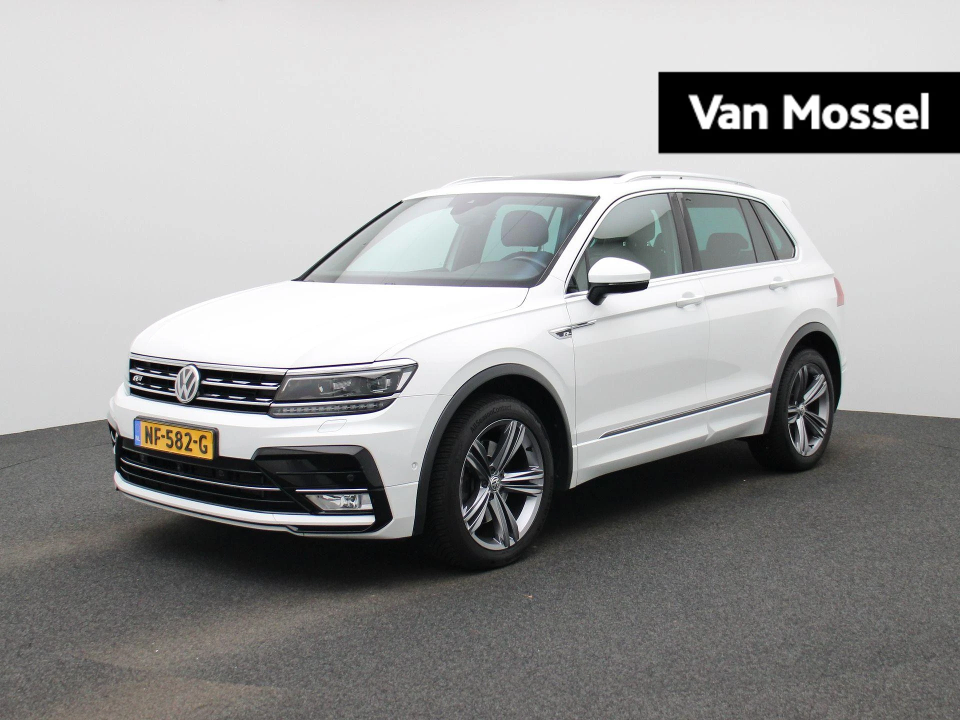 Volkswagen Tiguan met kenteken 78100 – autofoto 2