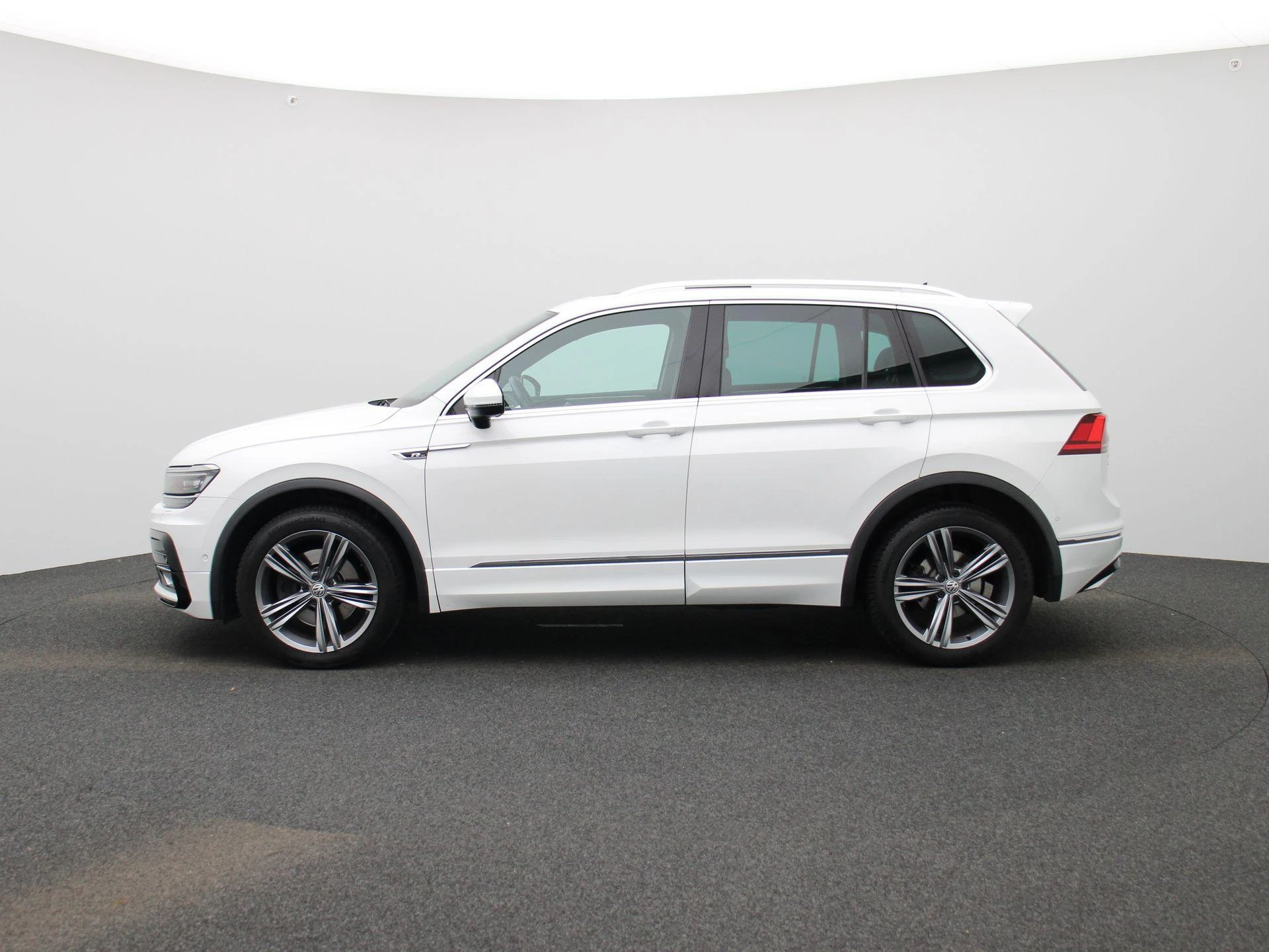 Volkswagen Tiguan met kenteken 78100 – autofoto 5