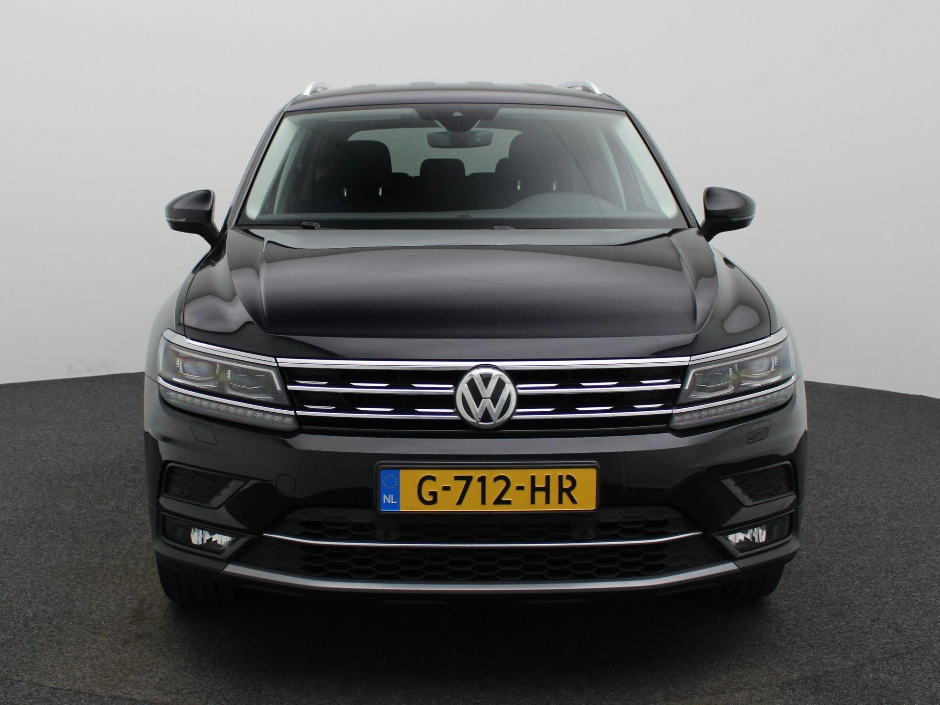Volkswagen Tiguan Allspace met kenteken 71100 – autofoto 4