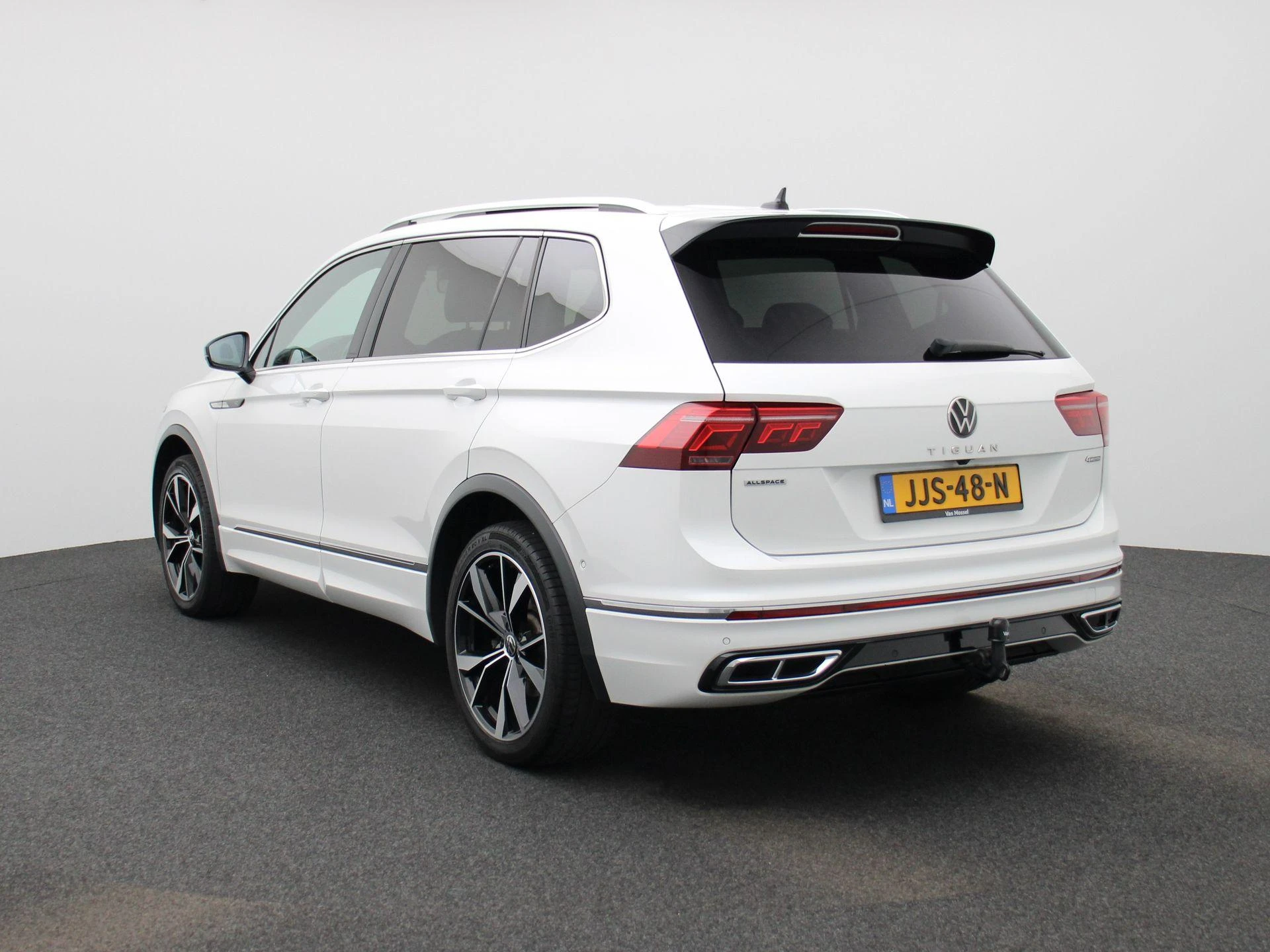 Volkswagen Tiguan Allspace met kenteken 97100 – autofoto 2