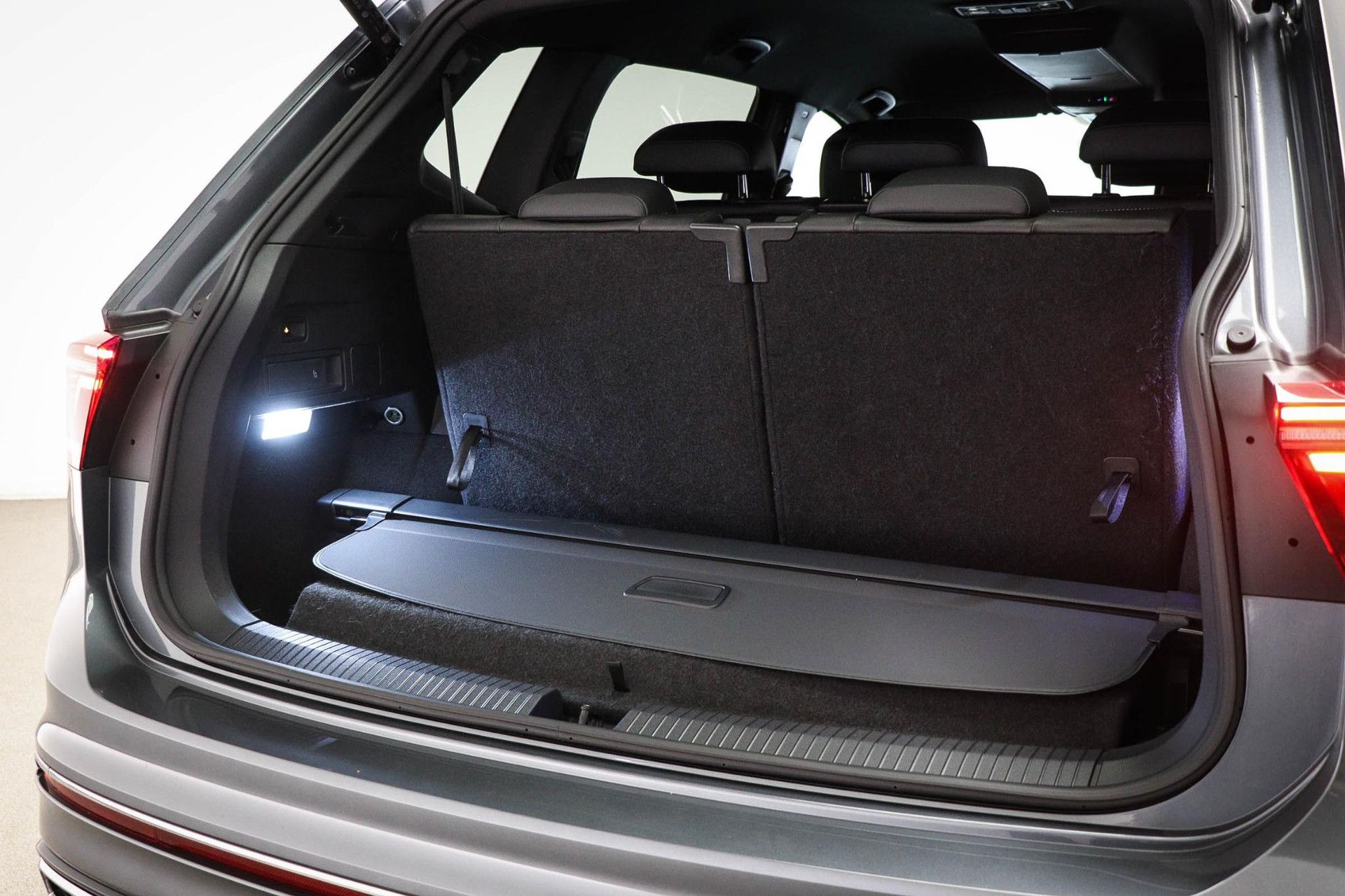 Volkswagen Tiguan Allspace met kenteken T-984-SL – autofoto 4