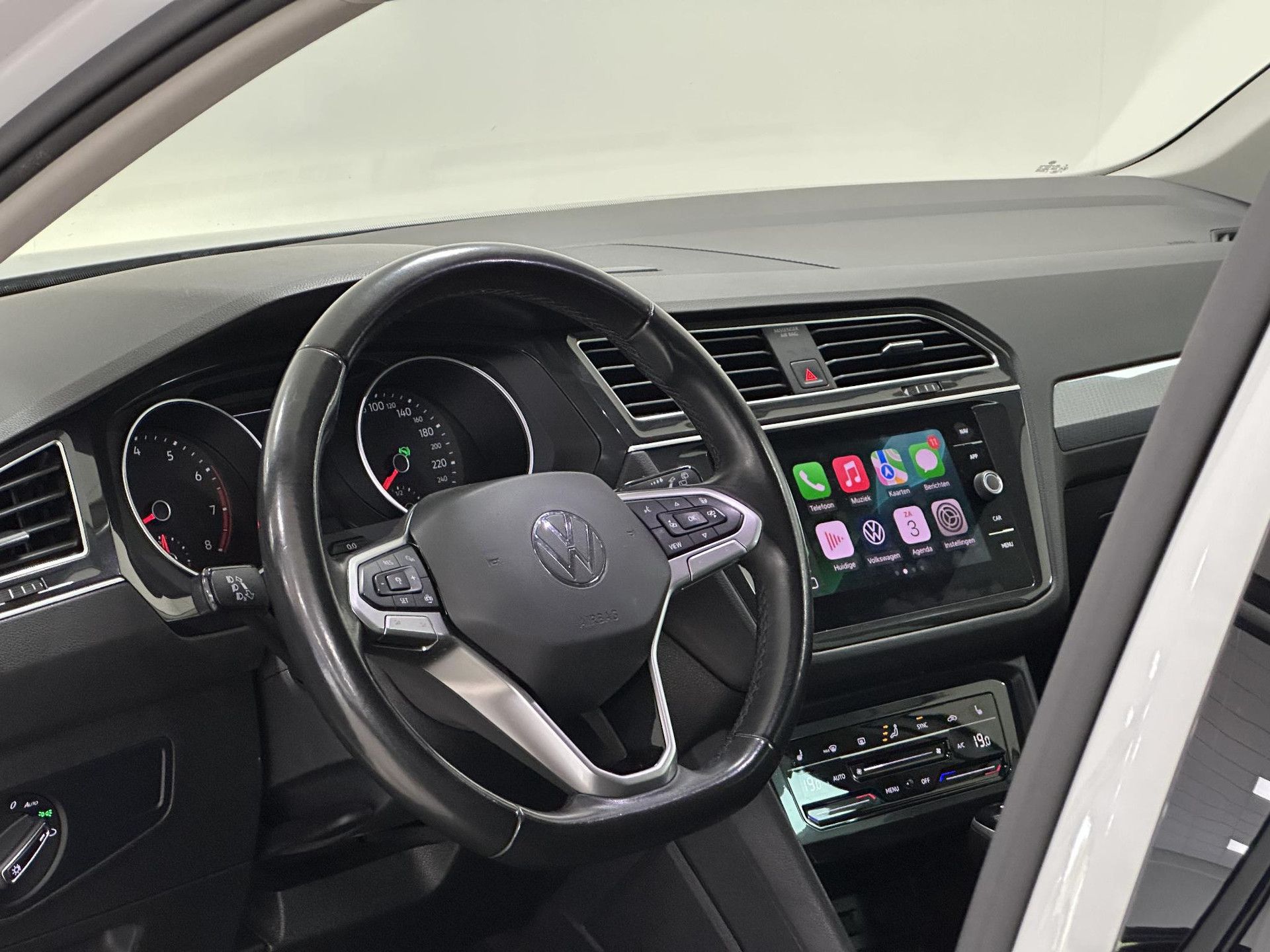 Volkswagen Tiguan met kenteken KBL-25-S – autofoto 3