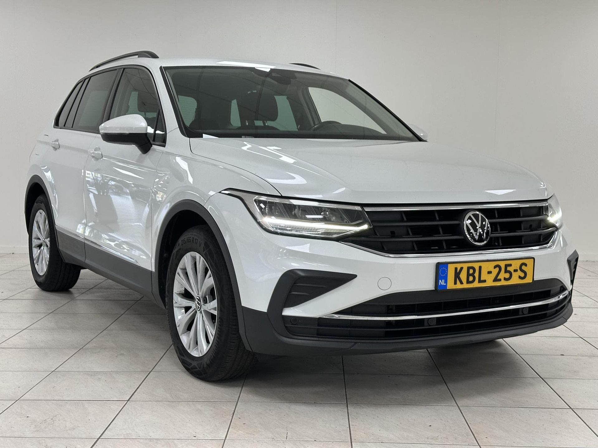 Volkswagen Tiguan met kenteken KBL-25-S – autofoto 5